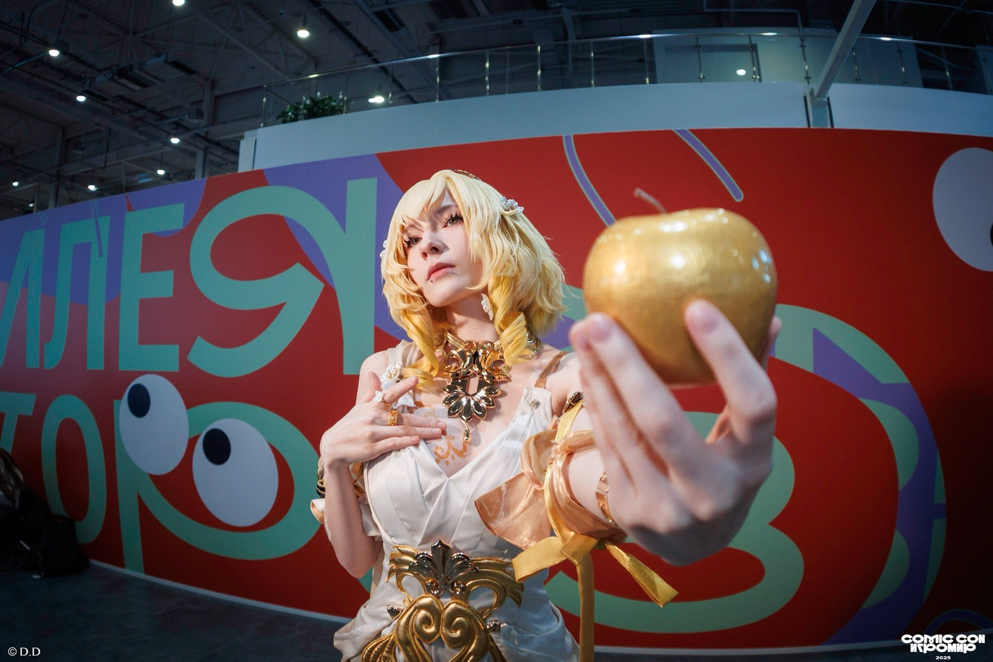 Comic Con Игромир 2025. Различные мероприятия и просто фотографии людей