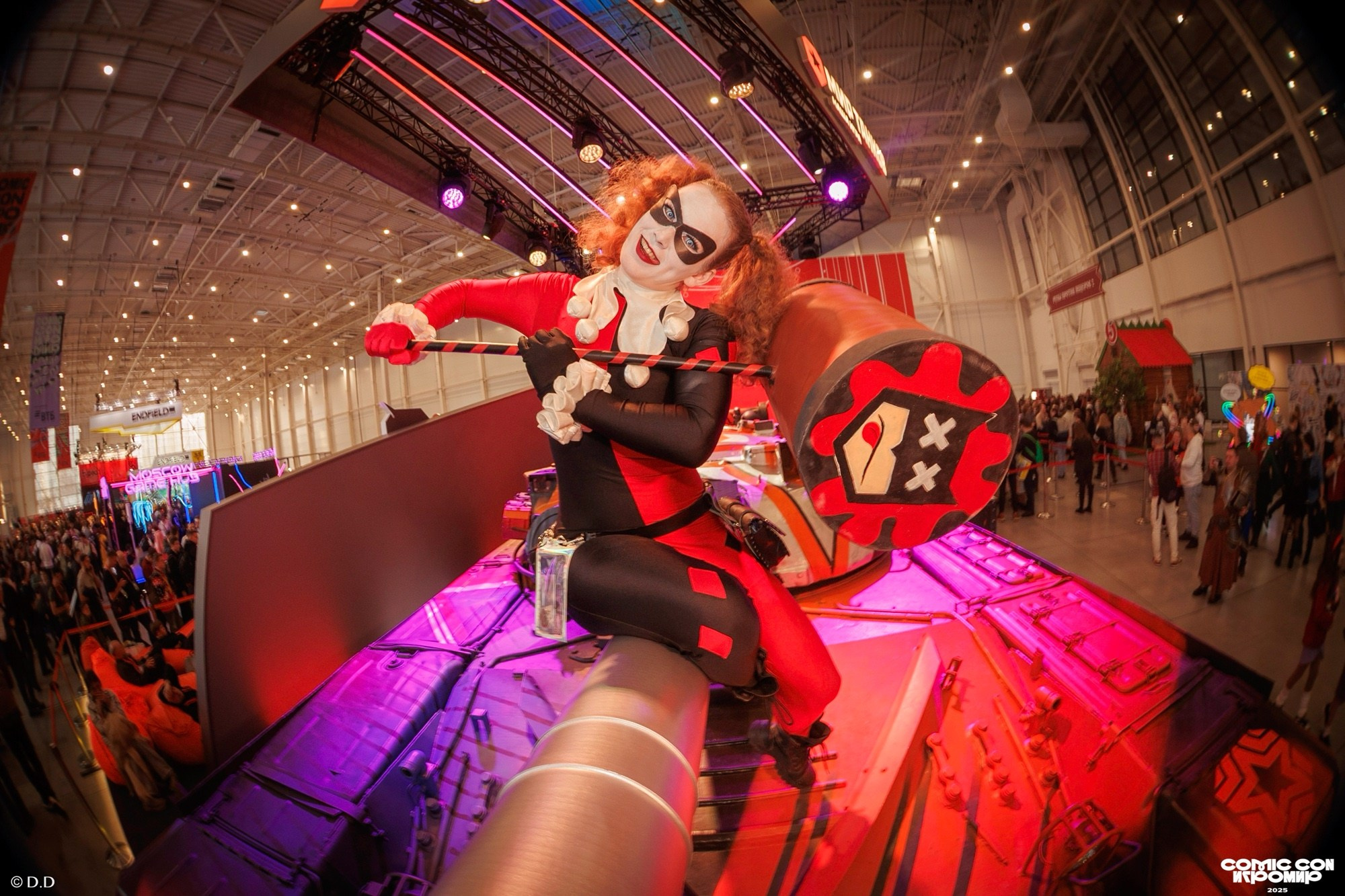 Comic Con Игромир 2025. Различные мероприятия и просто фотографии людей
