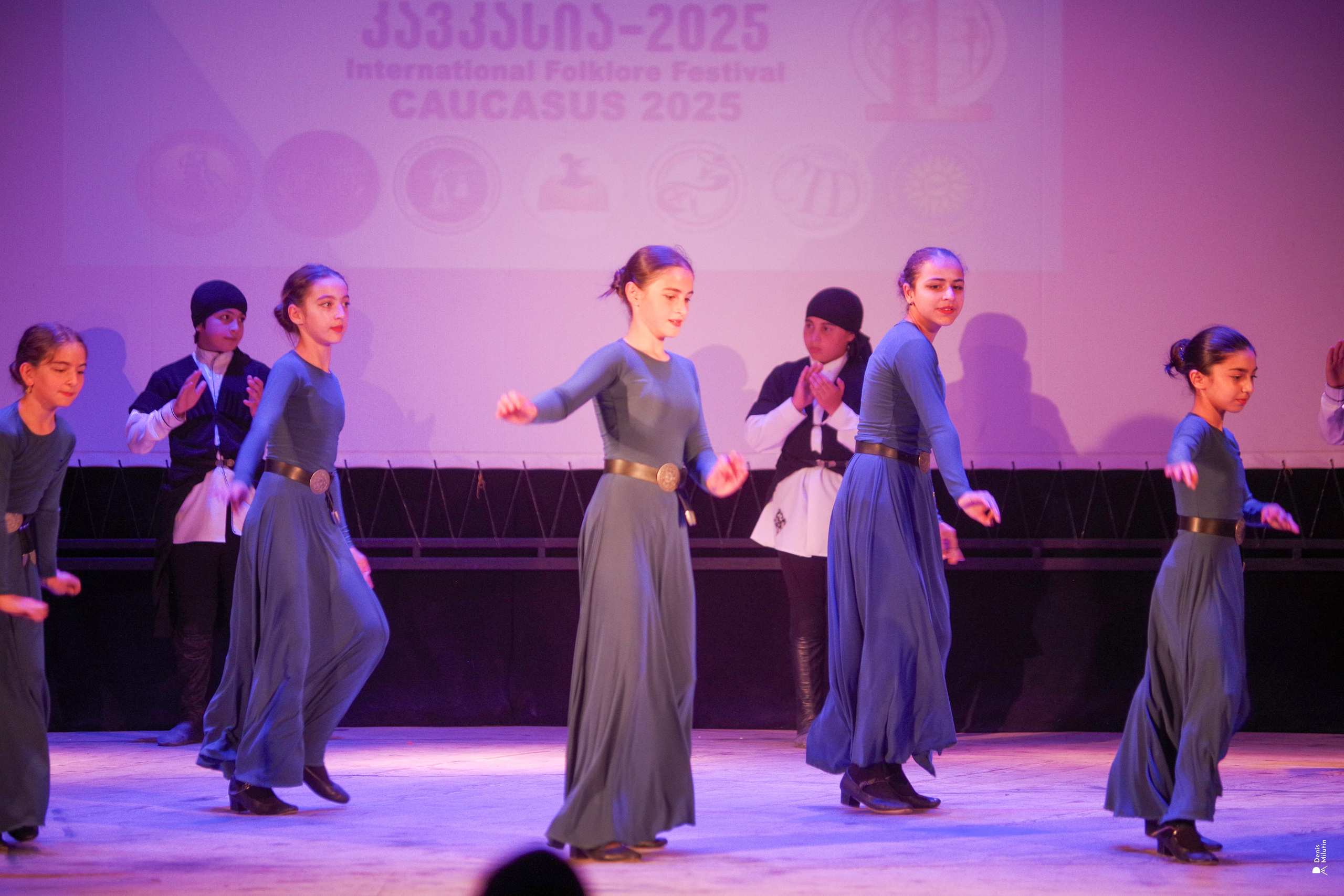 Танцы в прекрасном Они. Портретный фотограф Денис Милютин