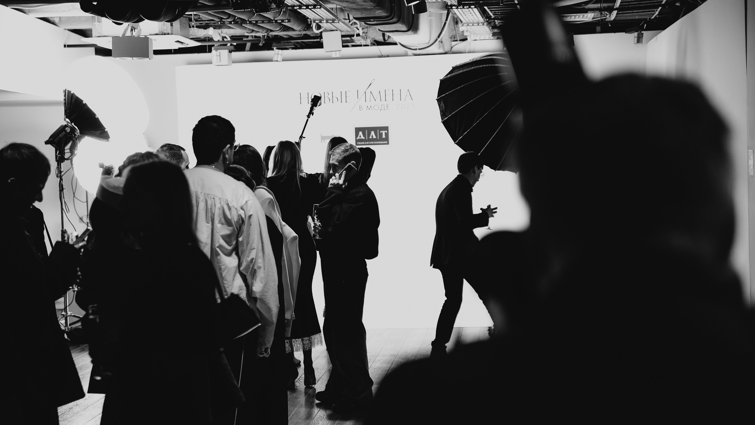 Бекстейдж показа «Новые Имена» собака.ru|ДЛТ. Портретный и репортажный фотограф в Санкт-Петербурге