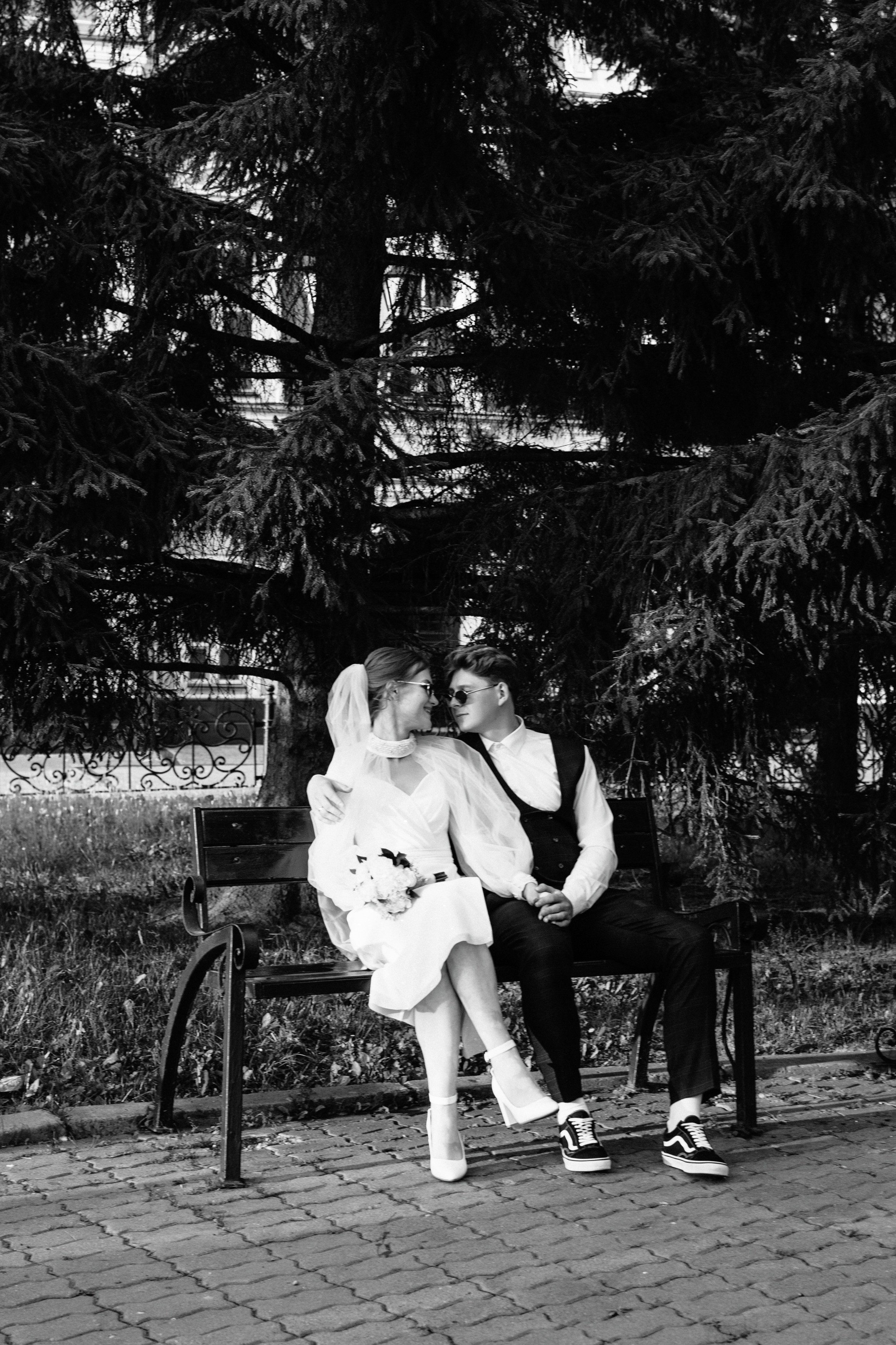 Владислав и Юлия Вечерняя прогулка по городу. Свадебный Фотограф в Иркутске Екатерина Елисеева