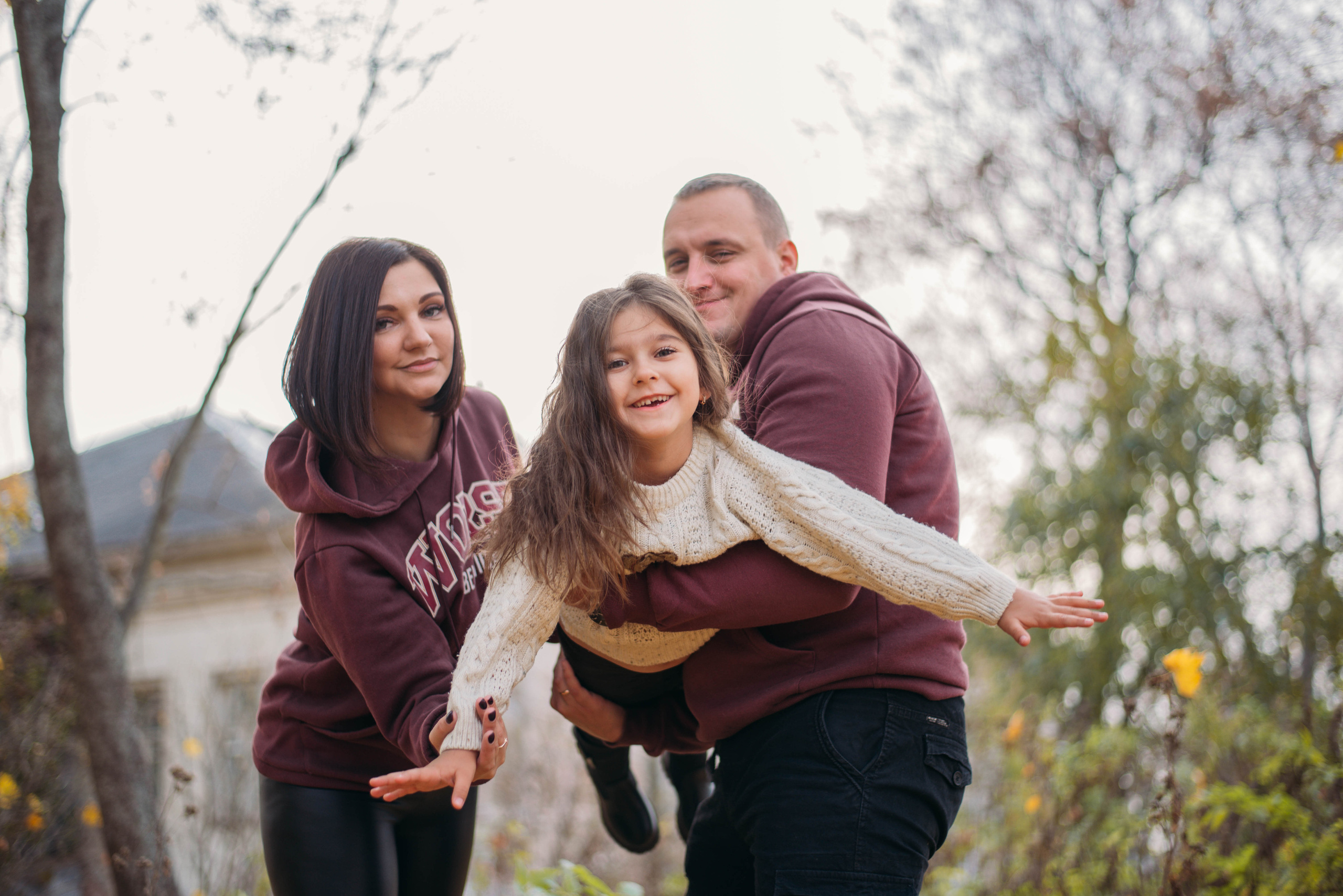 Красивая осень, Соня и ее родители. Фотограф Углич, Рыбинск, Ярославль Ксения Соколова