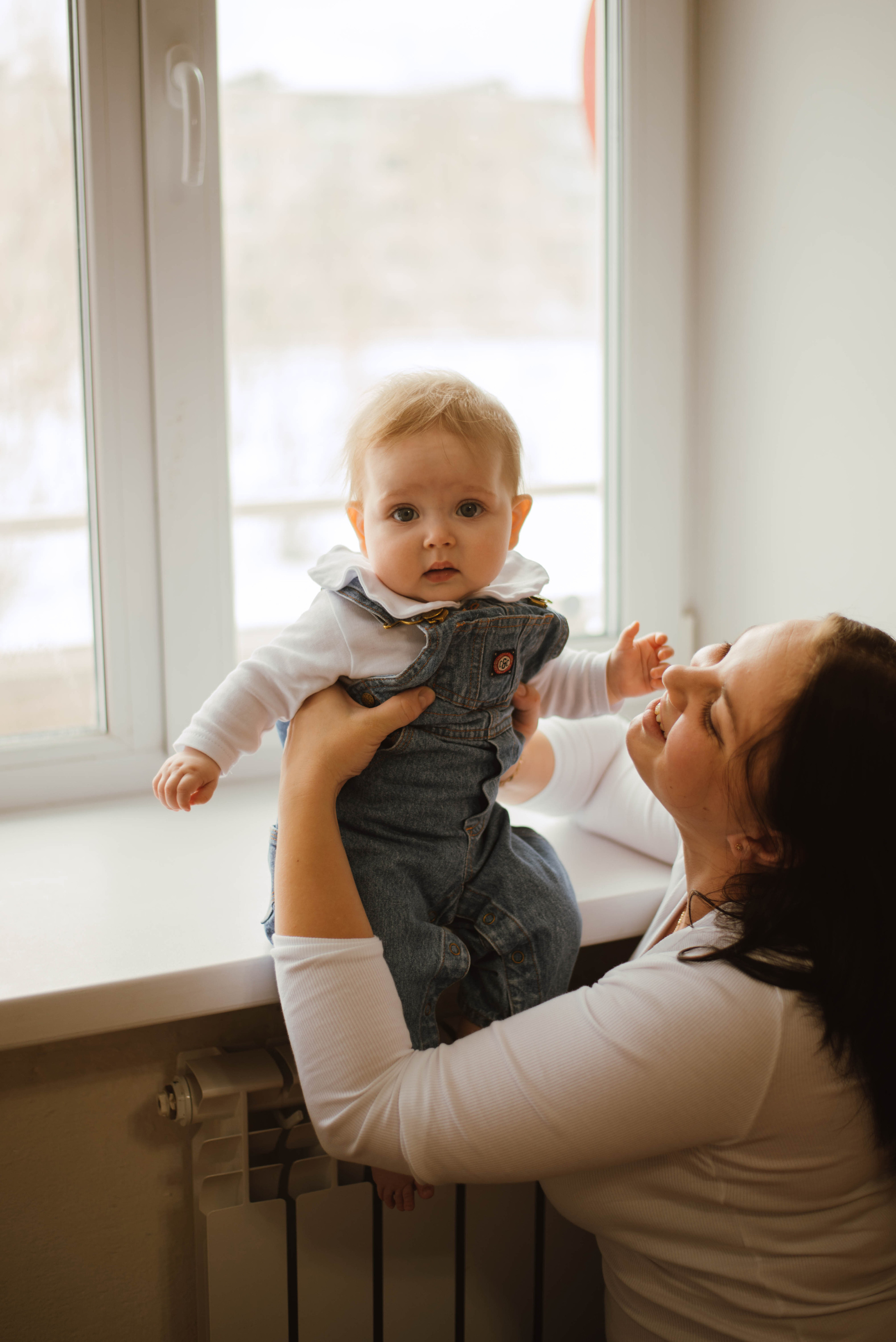 В объятиях мамы. Фотограф Углич, Рыбинск, Ярославль Ксения Соколова