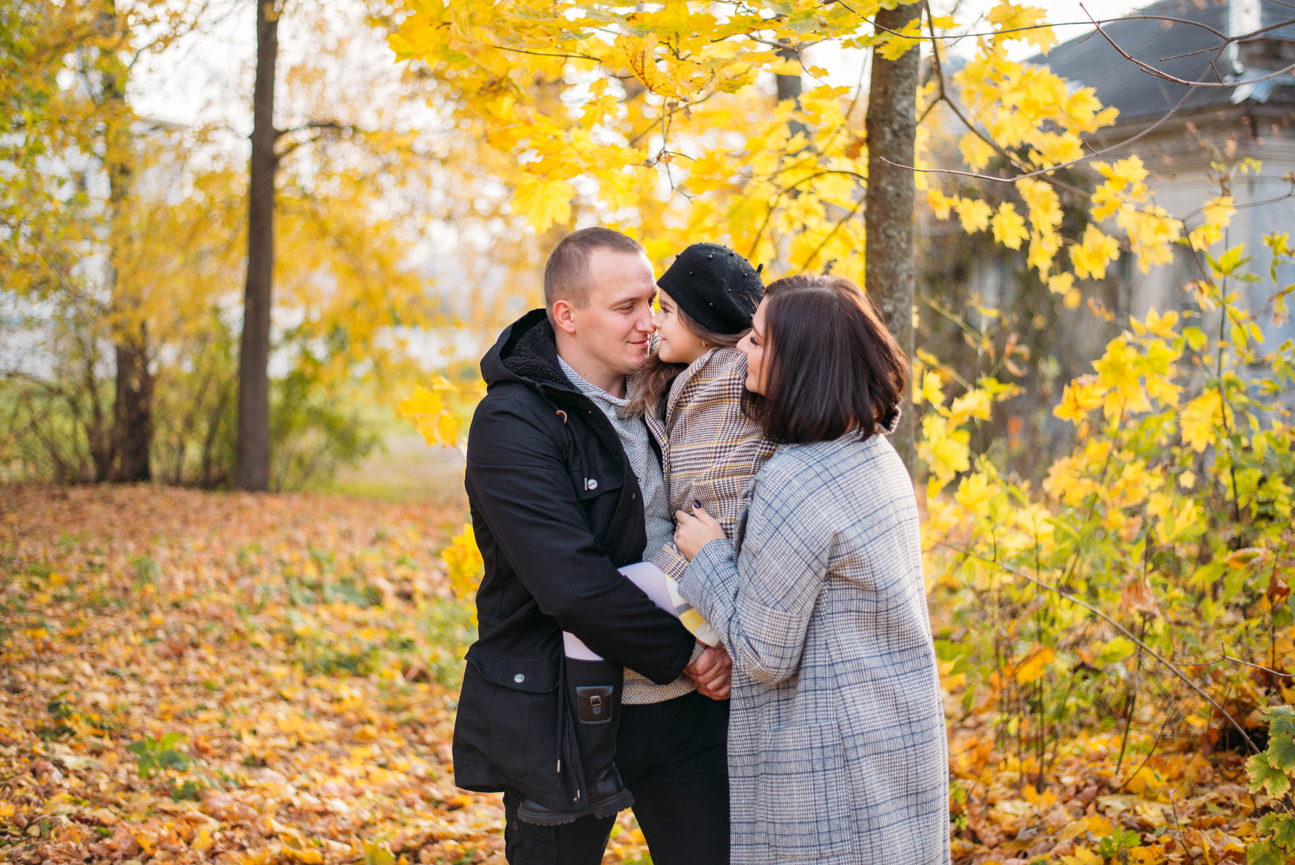 Красивая осень, Соня и ее родители. Фотограф Углич, Рыбинск, Ярославль Ксения Соколова
