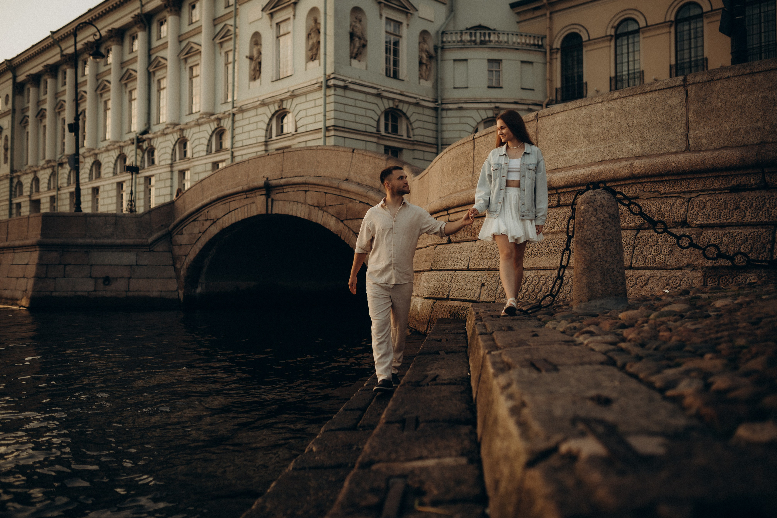 Фотосессия с разводными мостами: LoveStory. Фотограф Санкт-Петербург Князева Елизавета