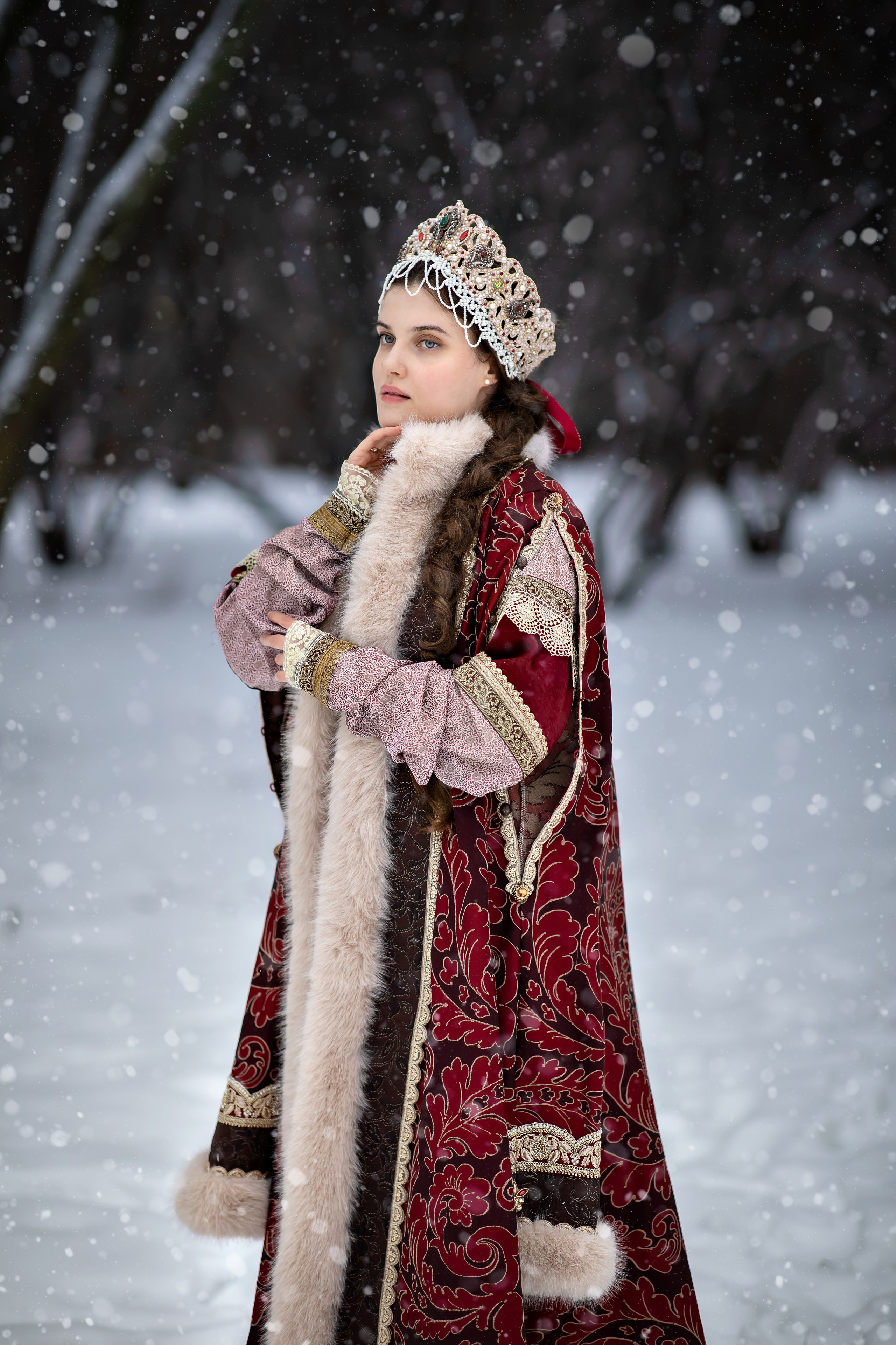 A10. Дизайнер костюмов и украшений, фотограф
