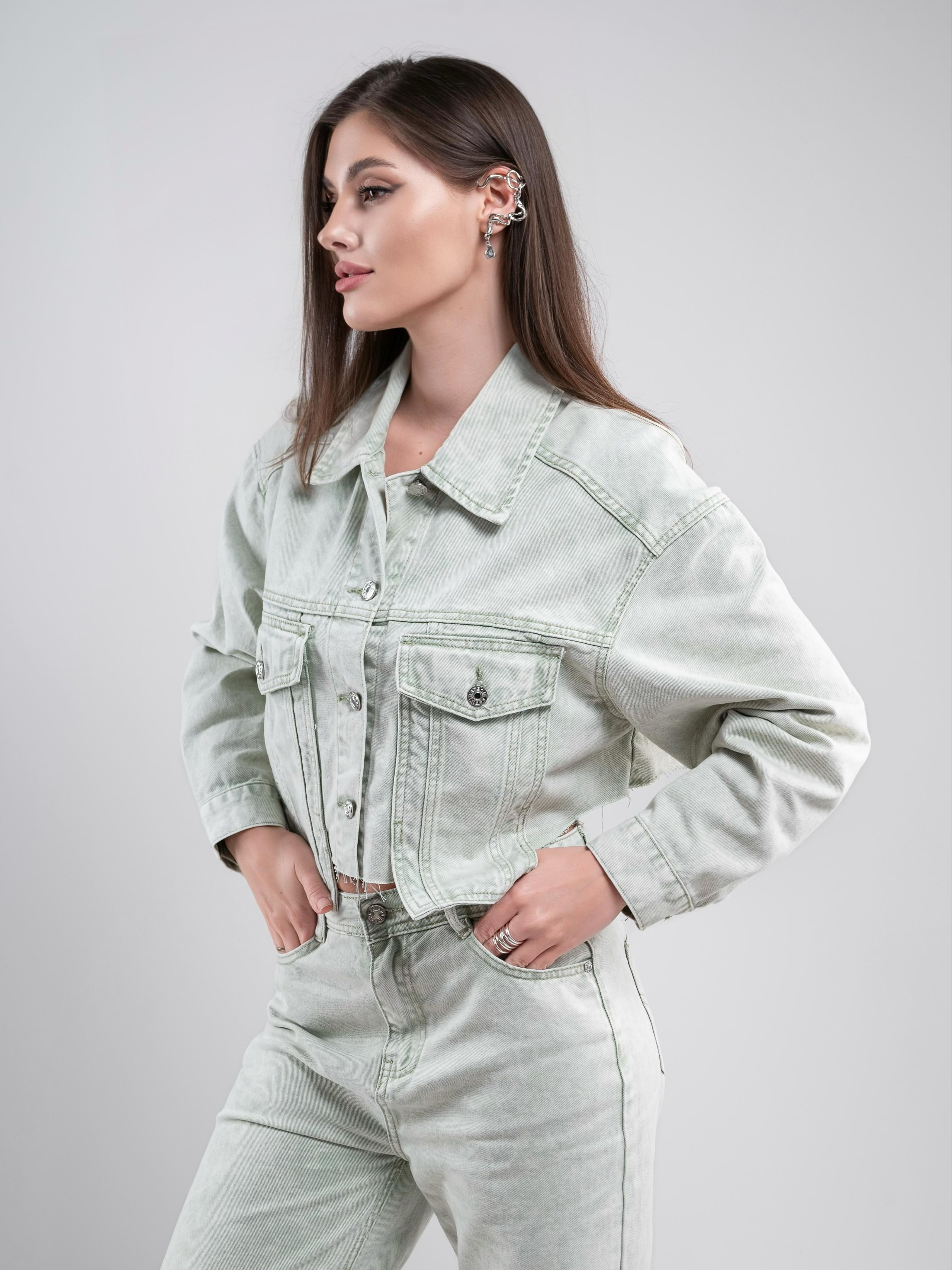 Джинсовые костюмы две модели. Предметный фотограф, фото для маркетплейсов Пятигорск, КМВ