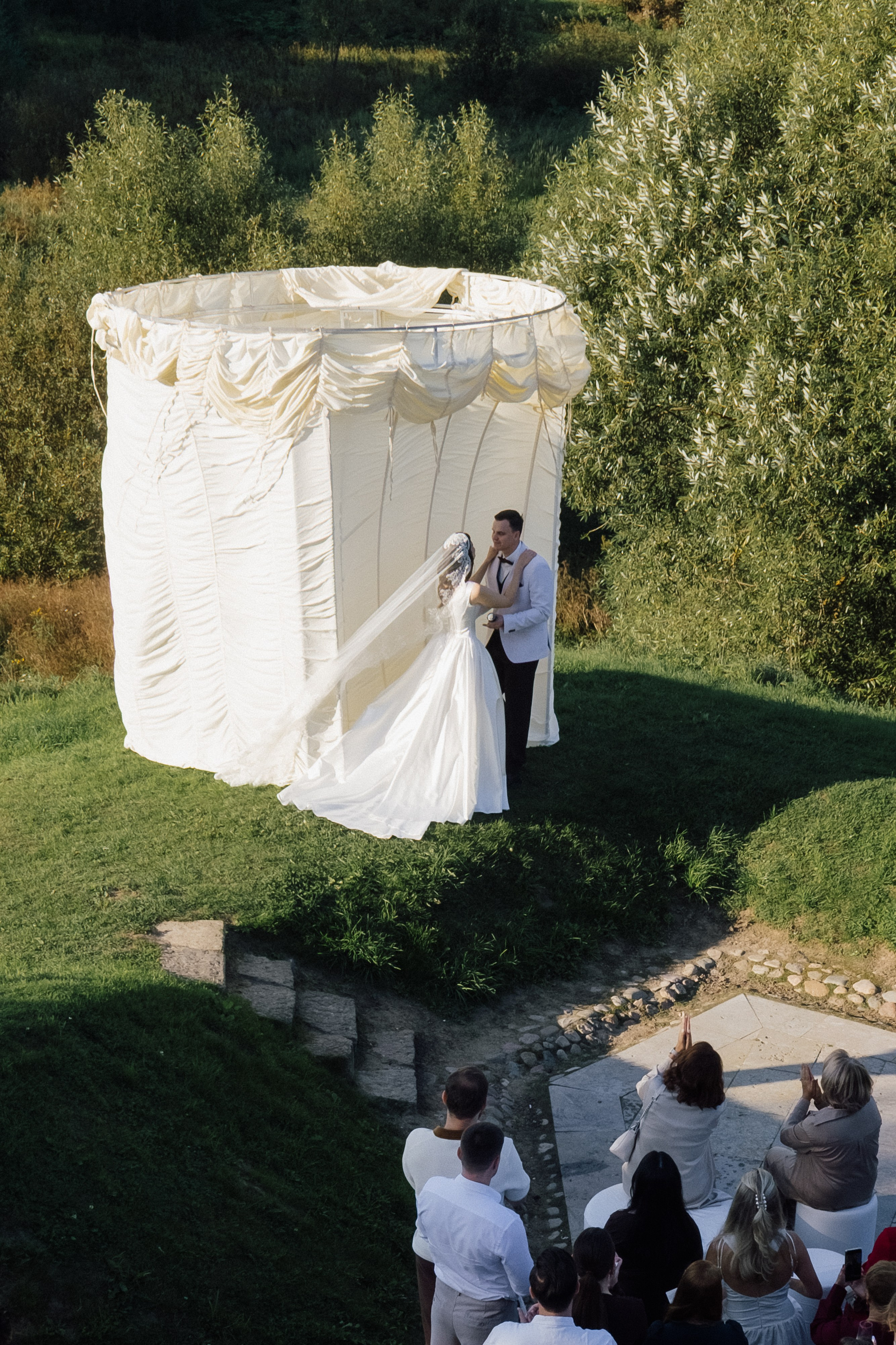 Свадьба в замке. Свадебный фотограф Таня Караисаева