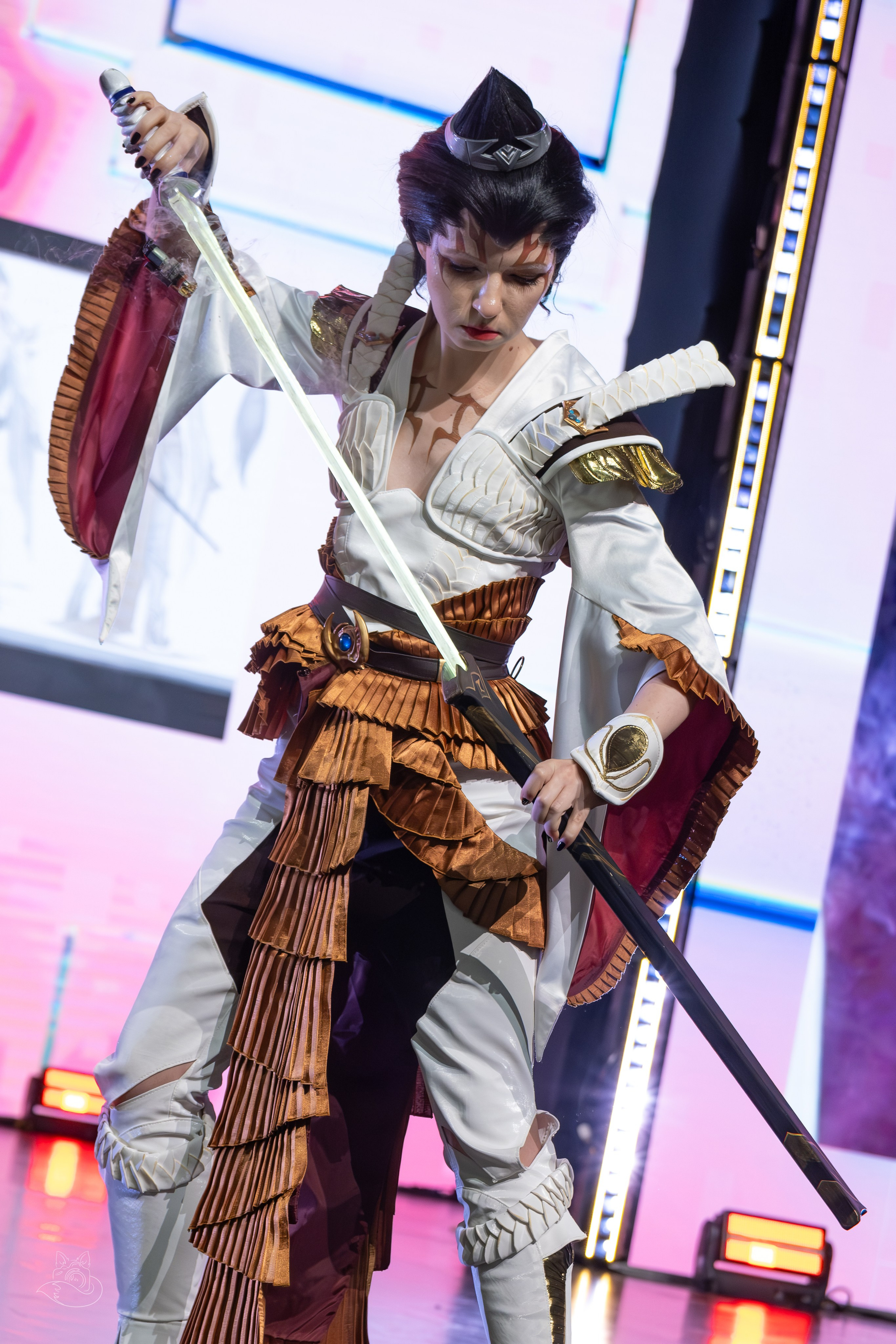 Сцена РЭД ЭКСПО 2024. Косплей фотограф