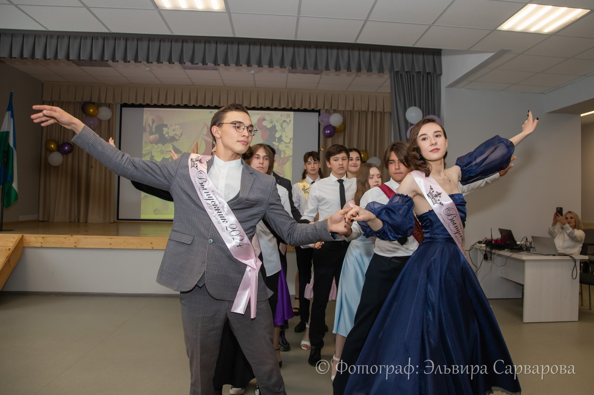 Вручение аттестатов 11 класс. Репортажный Фотограф