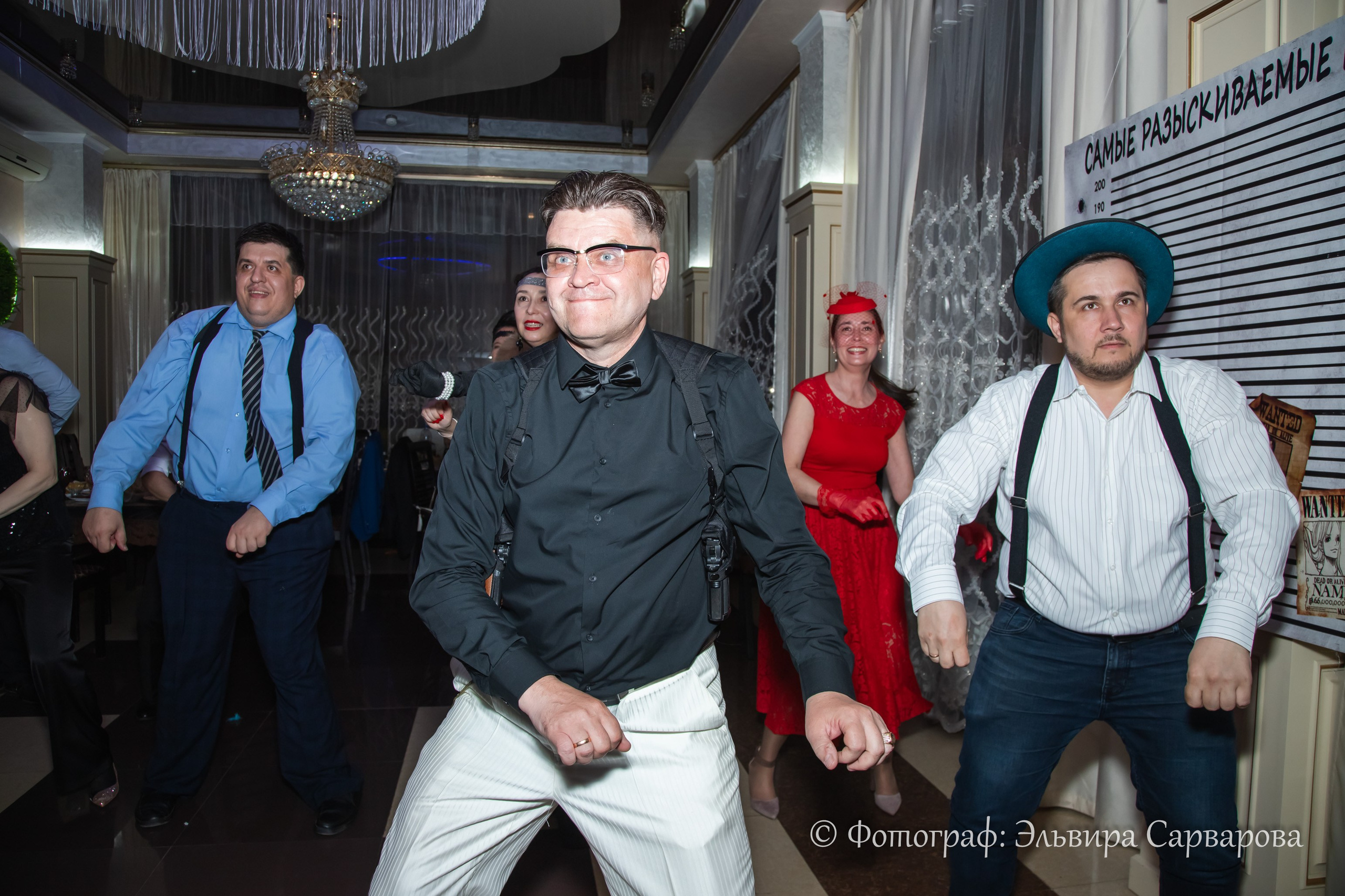 Гангстерская вечеринка в стиле 1920-х. Репортажный Фотограф