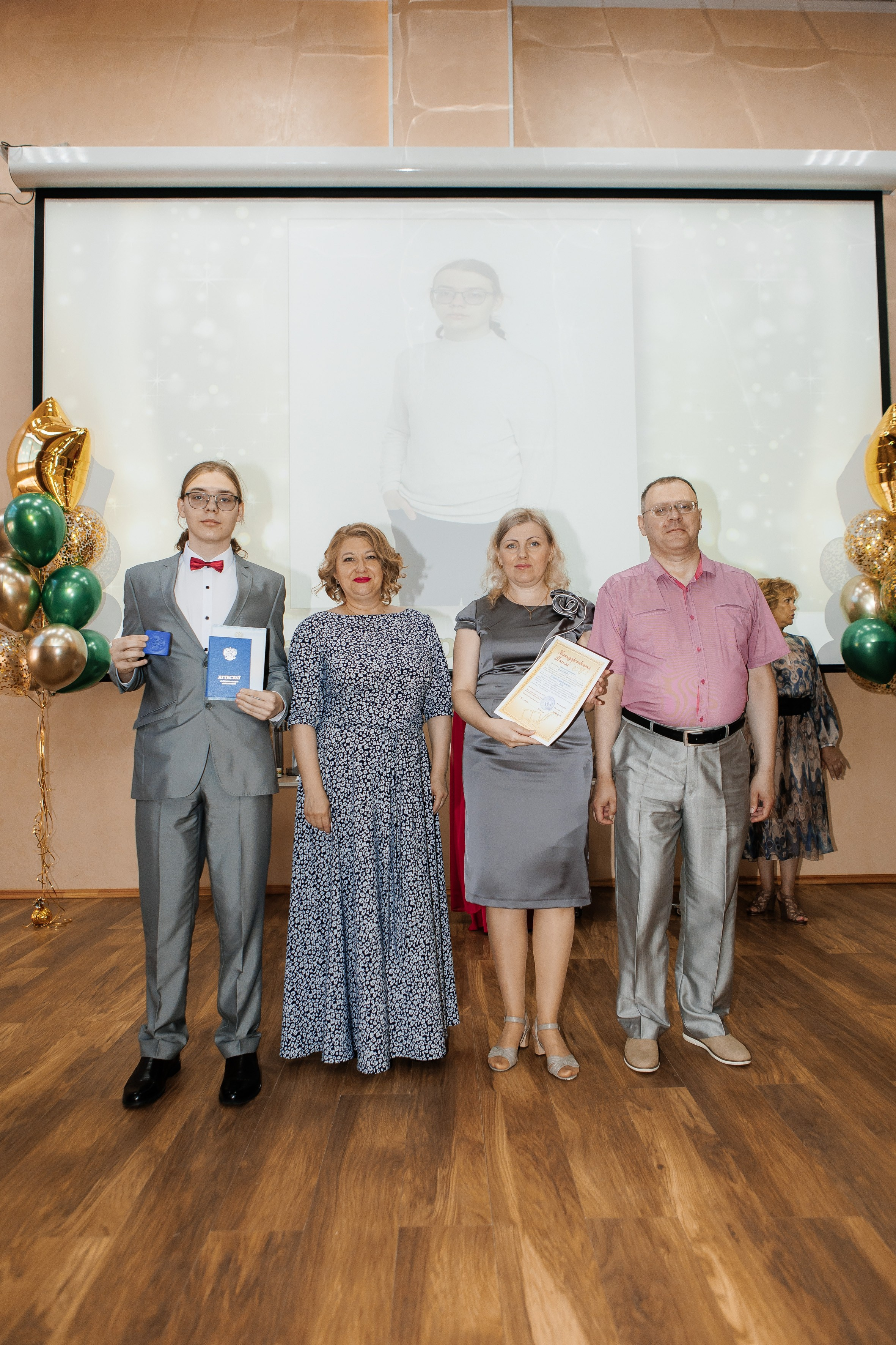 Выпускной Гимназия 12 2024 г. Свадебный и портретный Фотограф в Липецке Дмитрий Котюков