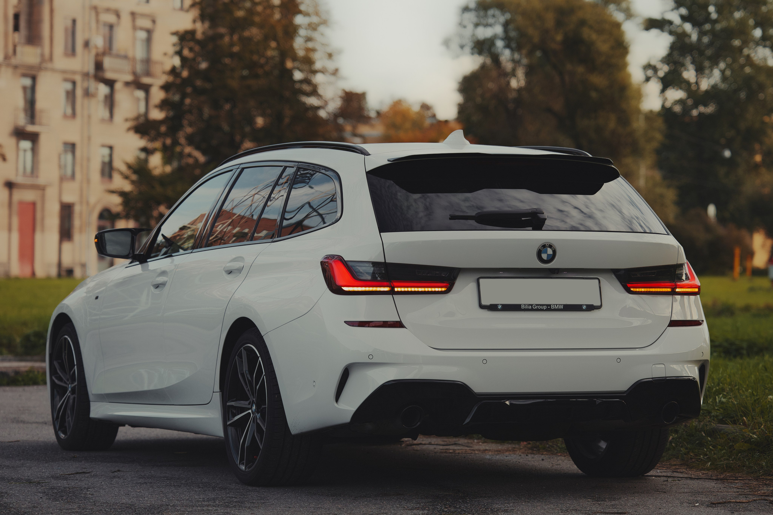 BMW 3 Autumn lowlights. Портретный и автомобильный фотограф в Санкт-Петербурге Евгений Черепанов