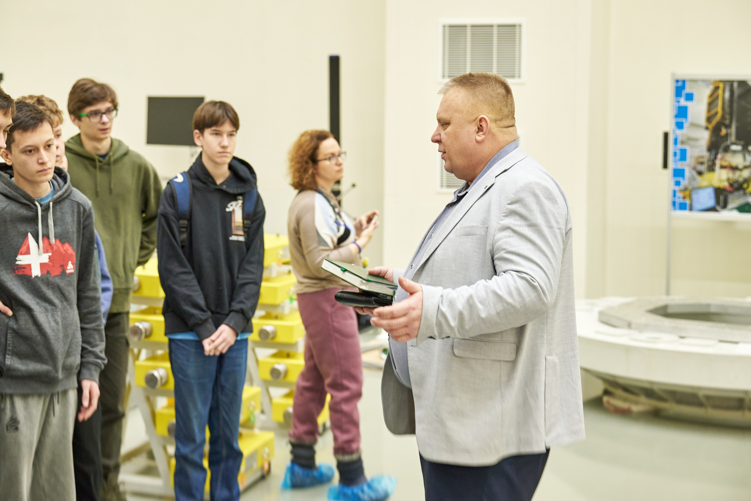 Экскурсия в «Газпром Космические системы». Фотограф Щёлково