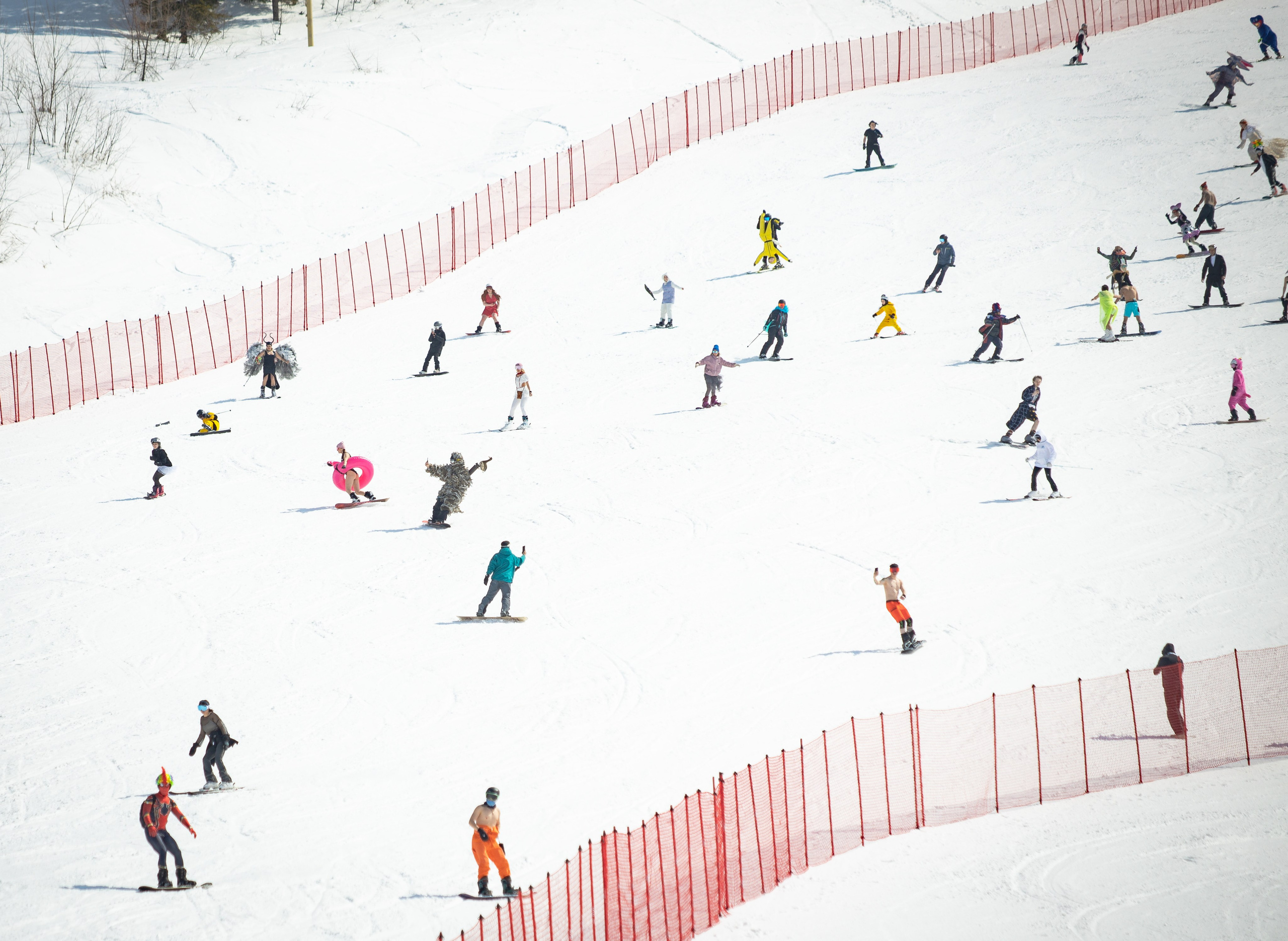 Снежный фестиваль 2025. Фотограф. г. Южно-Сахалинск. Олег Толстов