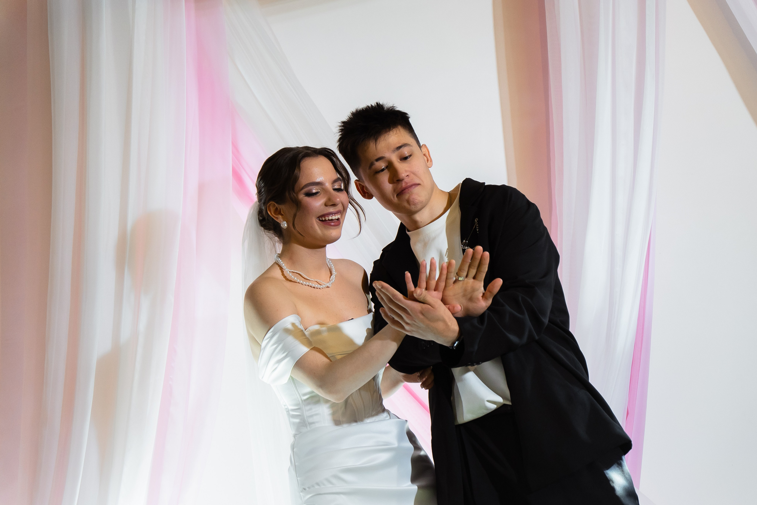 Владислав и Амина. Фотограф Новосибирск Вероника Вишневская