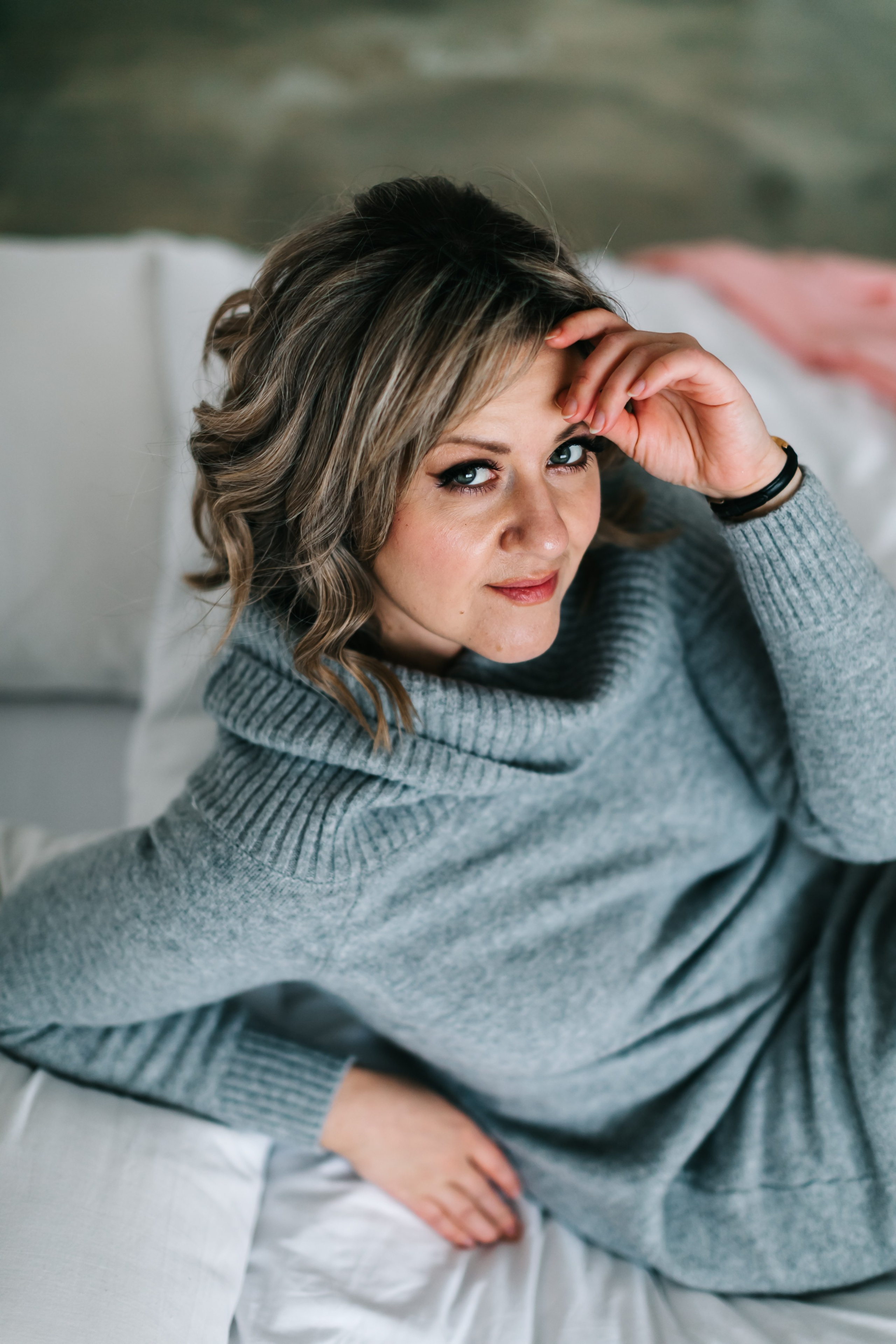 алёна малахова фотограф новосибирск семейный детский домашняя фотосессия в новосибирске день рождения репортажная съёмка фотосессия с лошадьми на конюшне деревня алтай  на природе фотосессия в детском саду мама и сын предложение руки и сердца идея  помолвка фотосессия берег закат детский день рождения годик торт аниматор лофт игровая продолжение следует prodoljenie_sleduet_  корпоратив тимбилдинг первоклашка линейка  контент  бизнес портрет оперный новат франция берет весна девушка