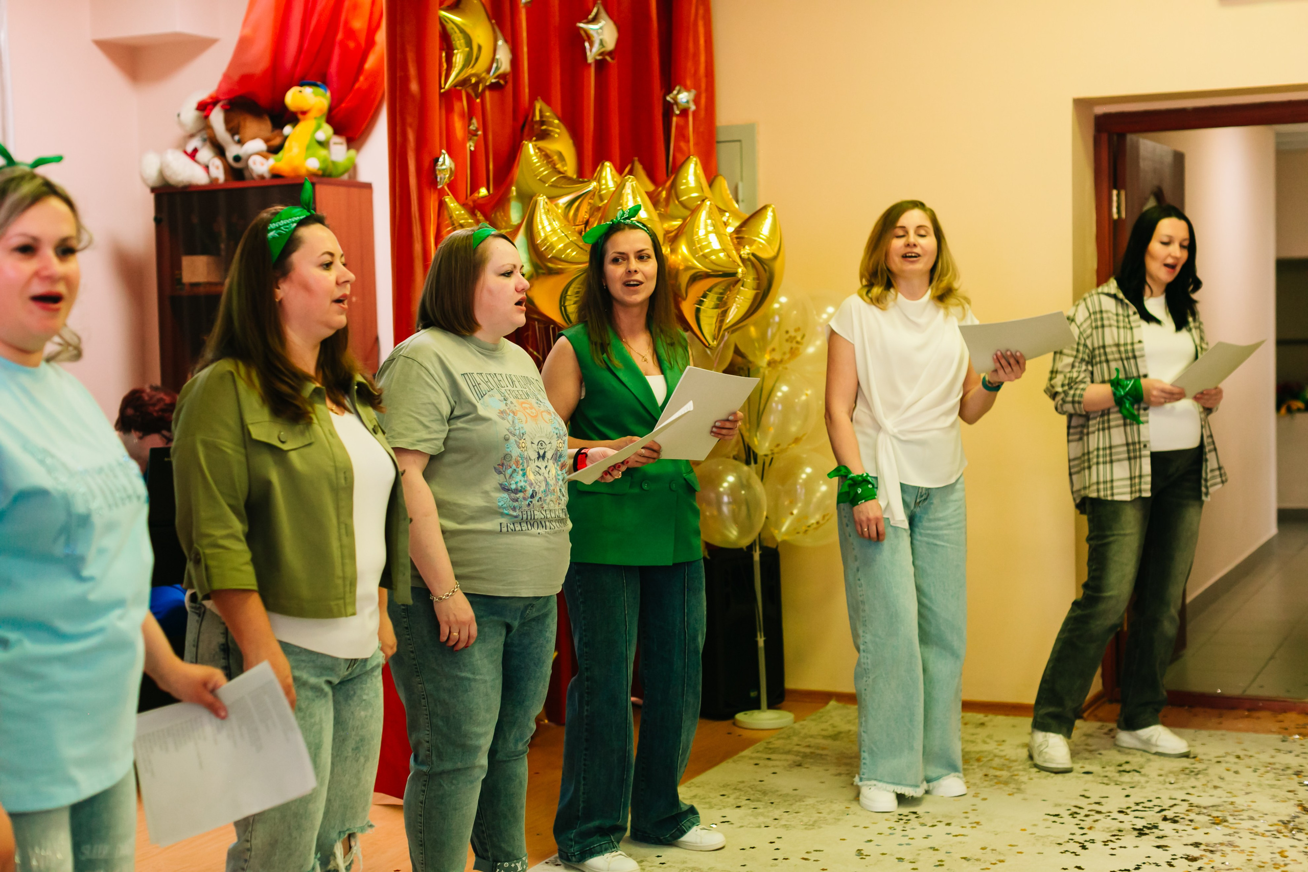 алёна малахова фотограф новосибирск семейный детский домашняя фотосессия в новосибирске день рождения репортажная съёмка фотосессия с лошадьми на конюшне деревня алтай  на природе фотосессия в детском саду мама и сын предложение руки и сердца идея  помолвка фотосессия берег закат детский день рождения годик торт аниматор лофт игровая продолжение следует prodoljenie_sleduet_  корпоратив тимбилдинг первоклашка линейка 