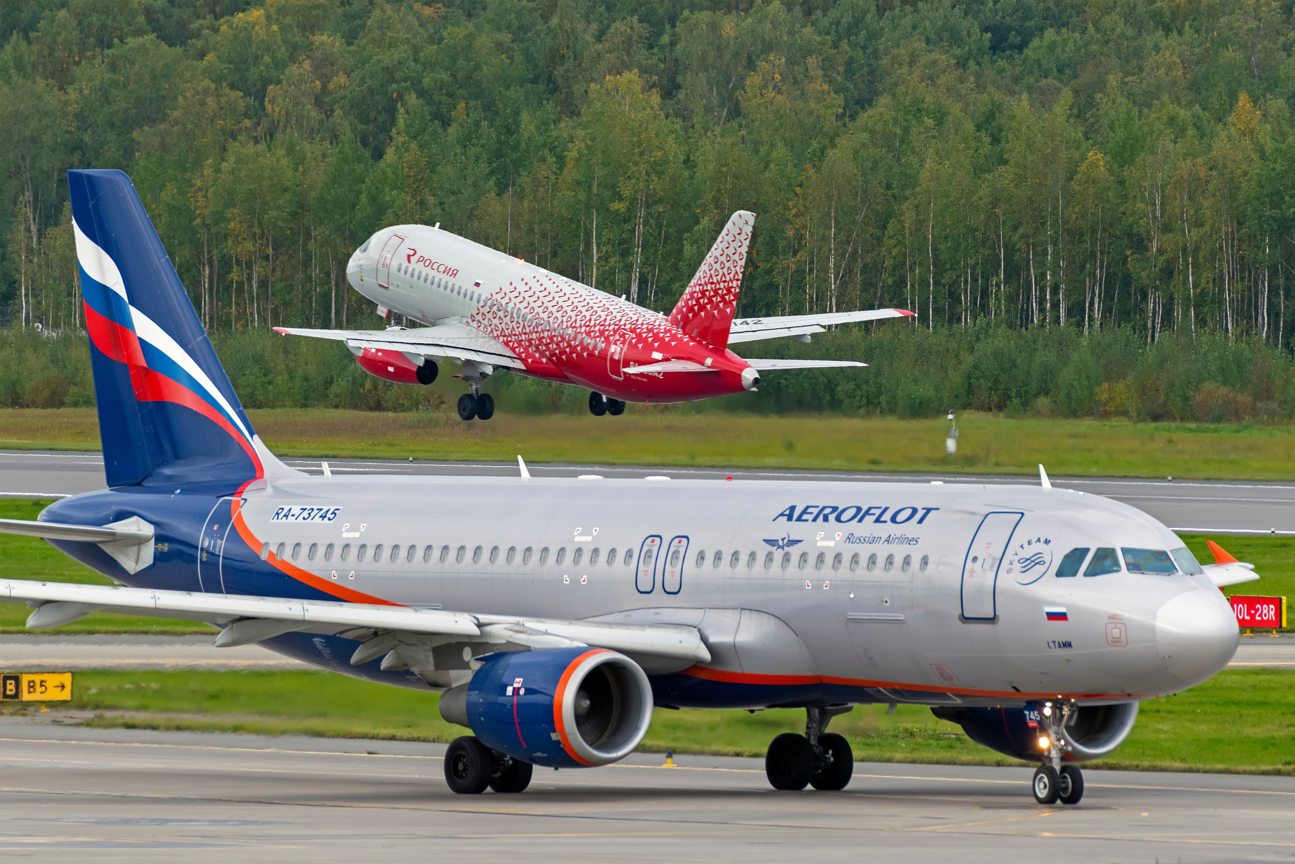 Авиация: самолеты, вертолеты, небесные зарисовки. От прошлого к будущему авиации через фотографию