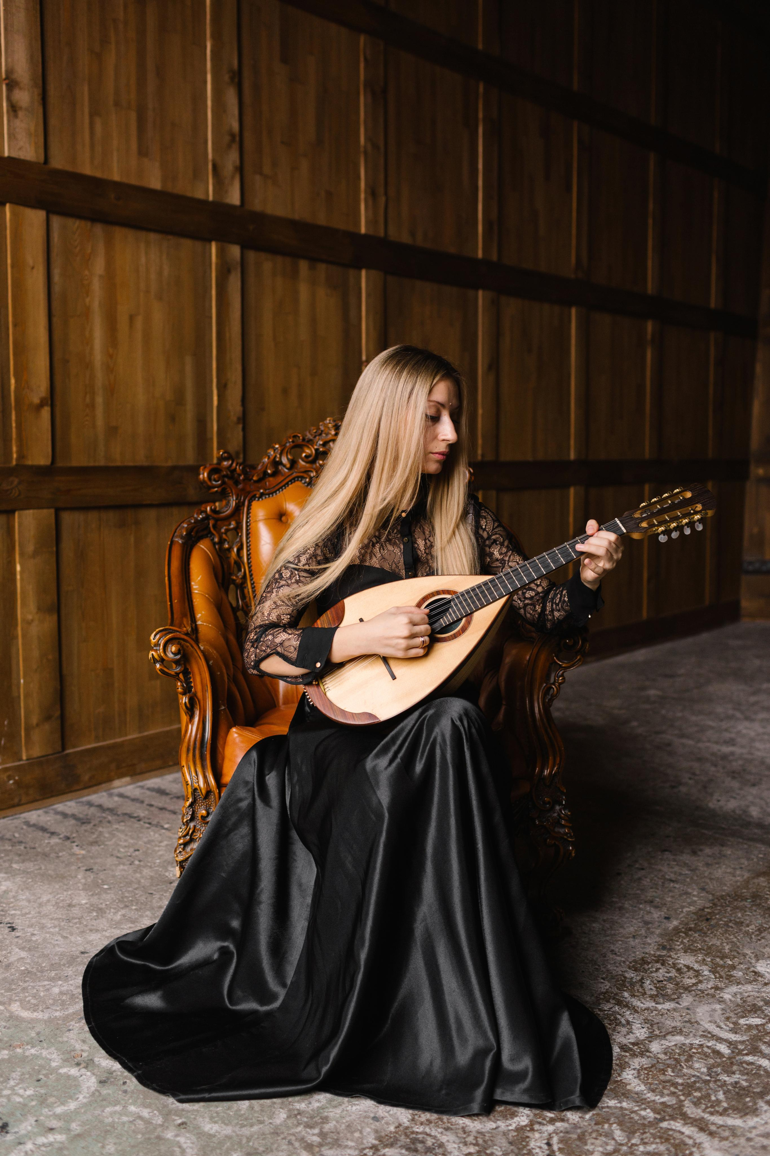 Таня с Мандолой. Семейный и портретный фотограф в Санкт-Петербурге Андрей Воробьев