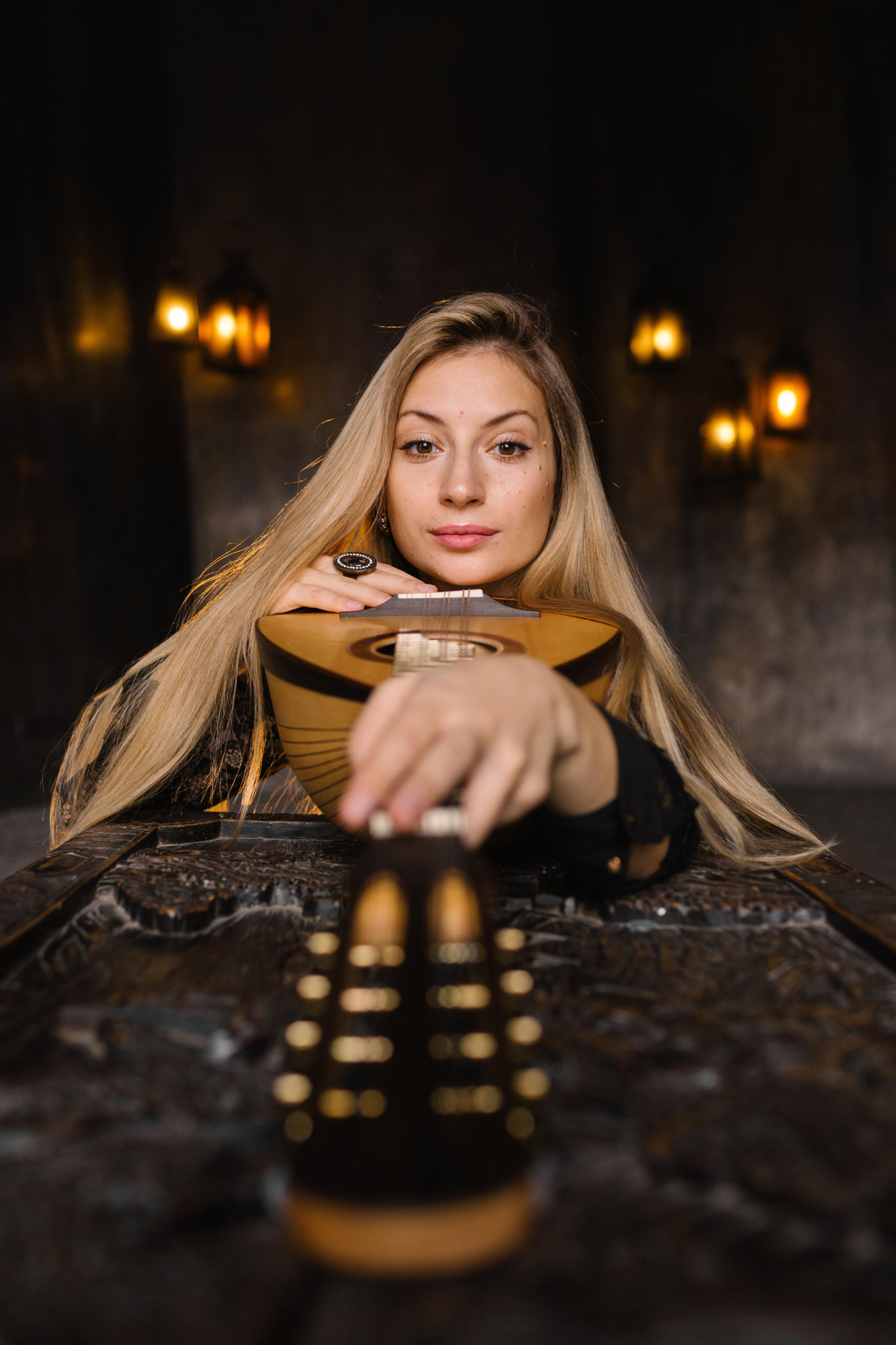 Таня с Мандолой. Семейный и портретный фотограф в Санкт-Петербурге Андрей Воробьев