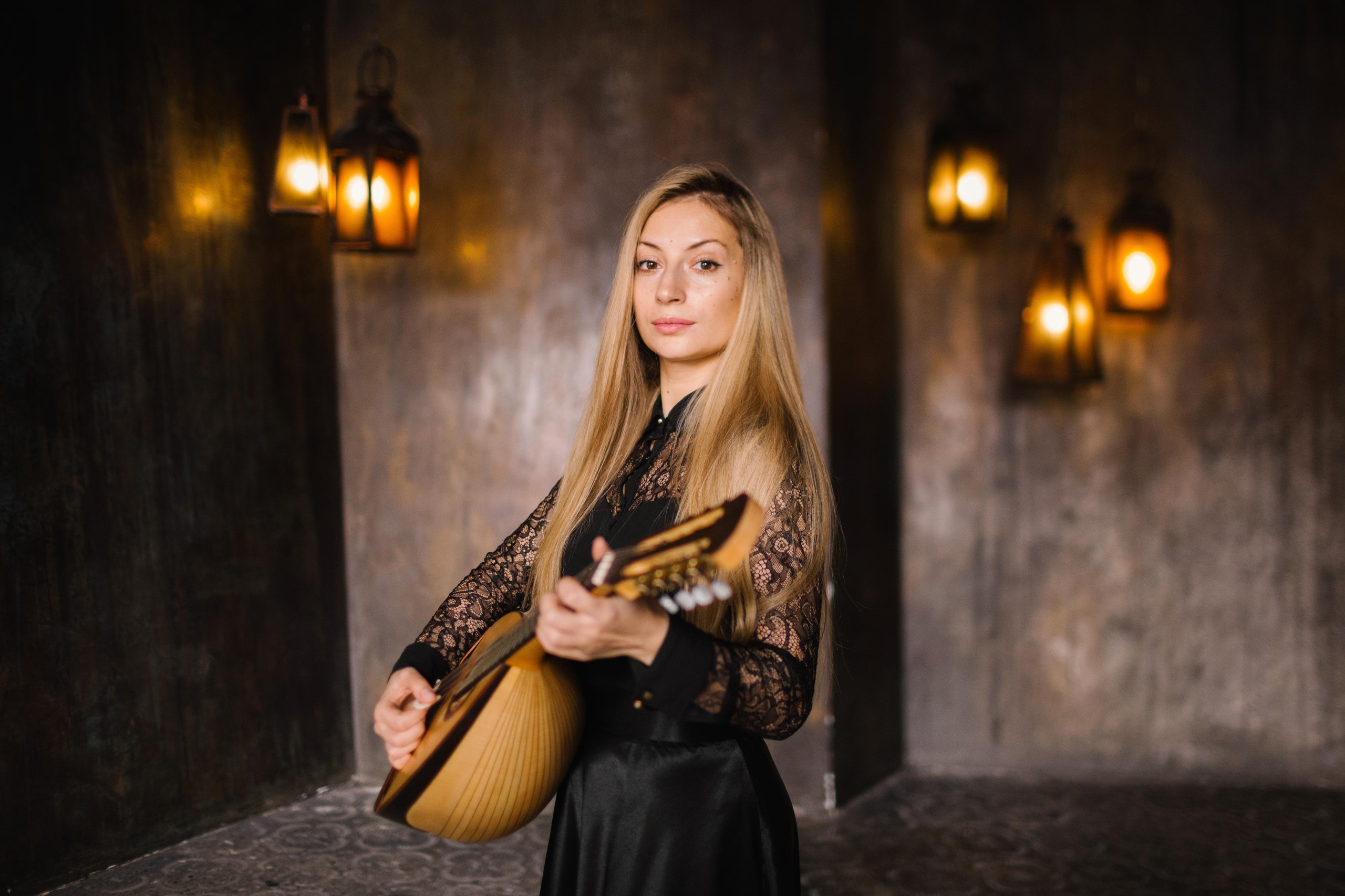 Таня с Мандолой. Семейный и портретный фотограф в Санкт-Петербурге Андрей Воробьев