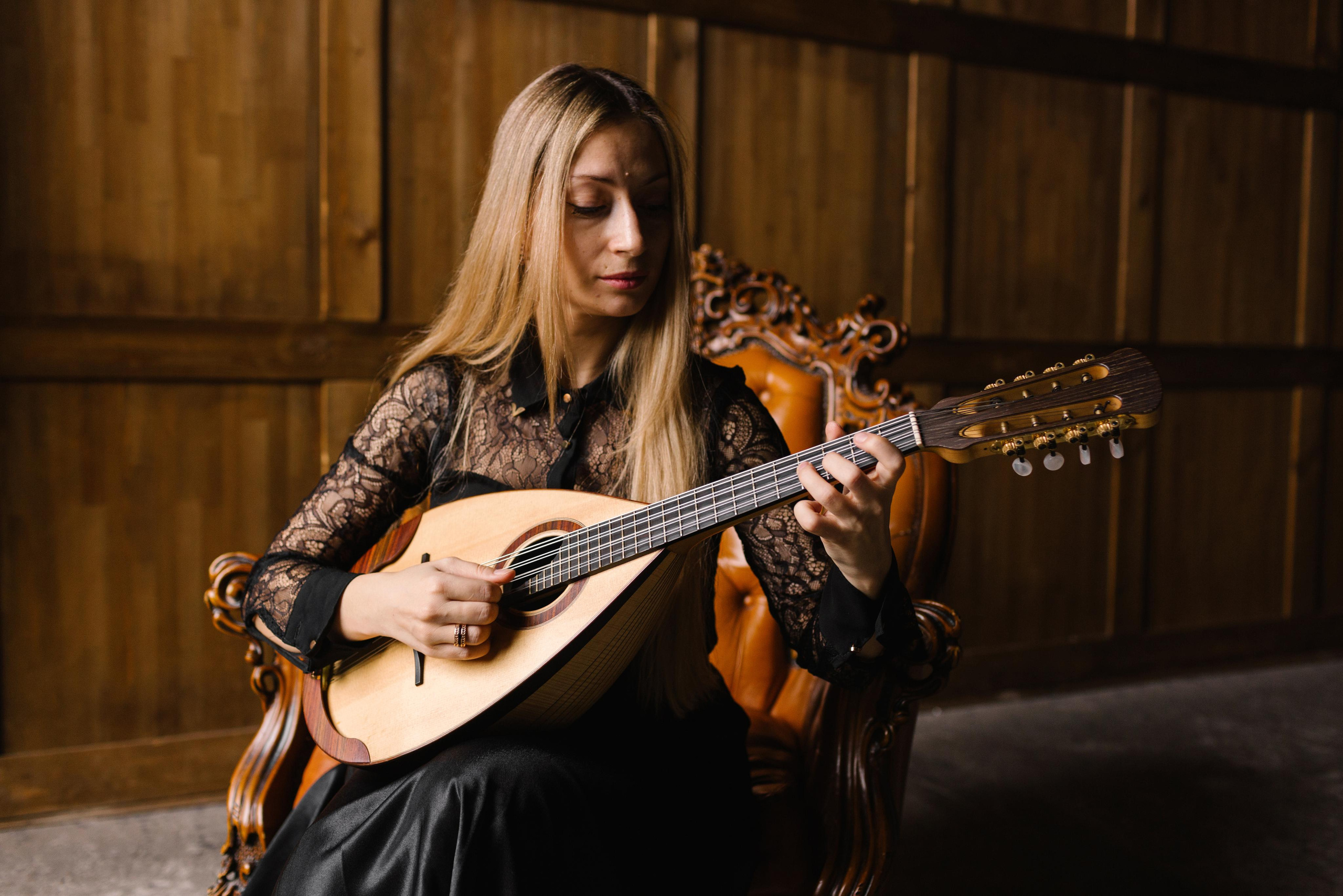 Таня с Мандолой. Семейный и портретный фотограф в Санкт-Петербурге Андрей Воробьев