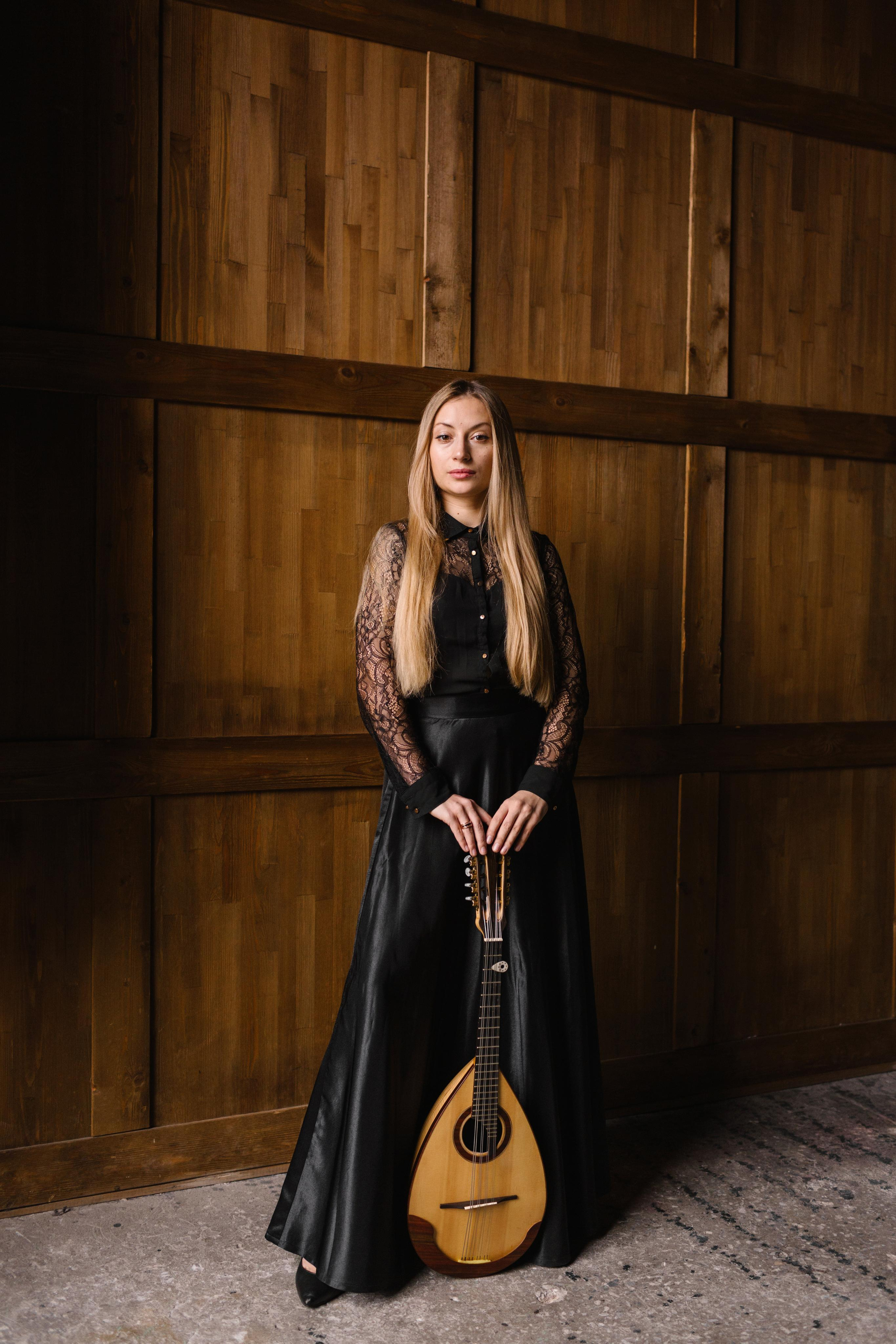 Таня с Мандолой. Семейный и портретный фотограф в Санкт-Петербурге Андрей Воробьев