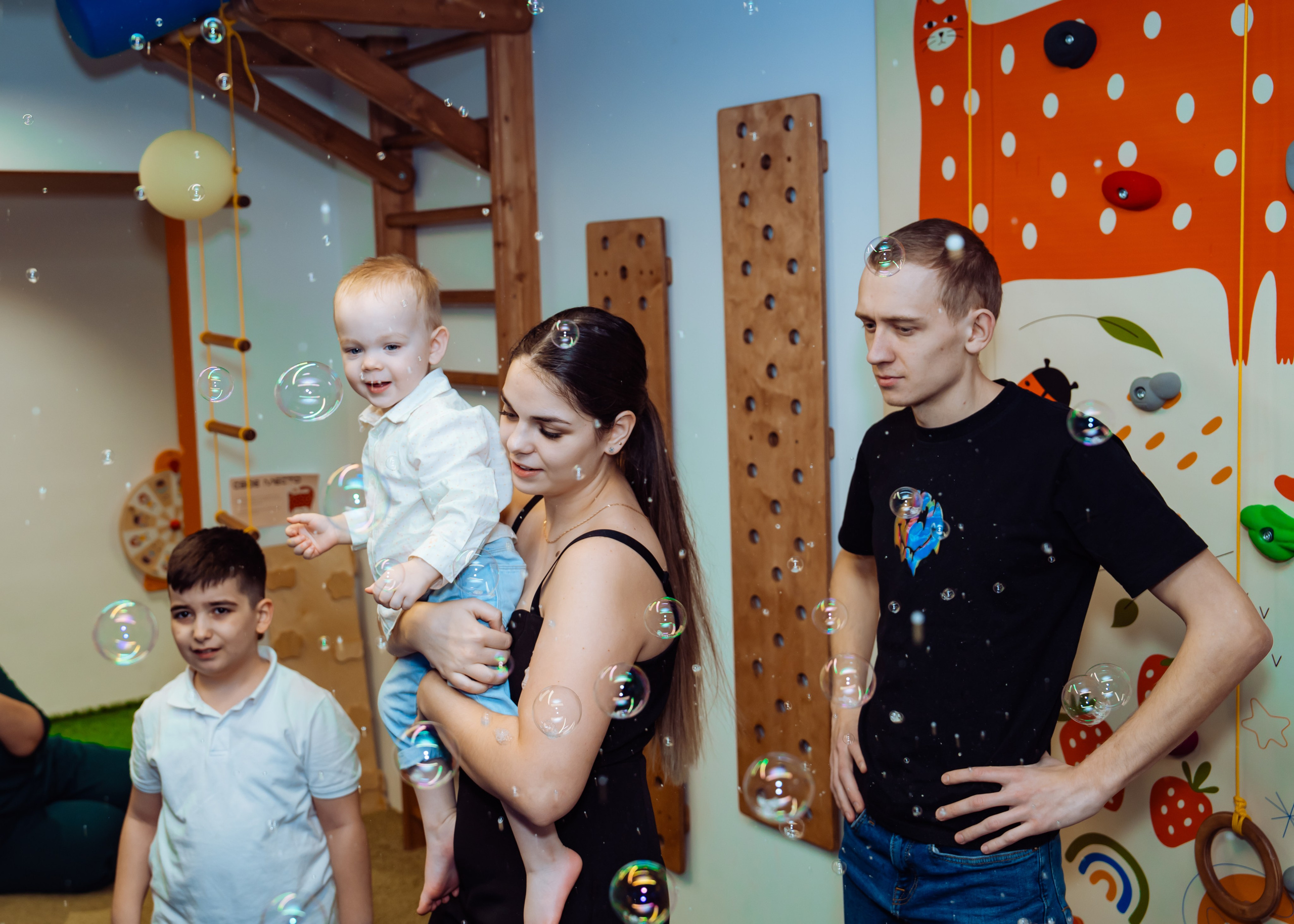 Карамелька в гостях у Романа. Крамер Юлиана детский и семейный фотограф