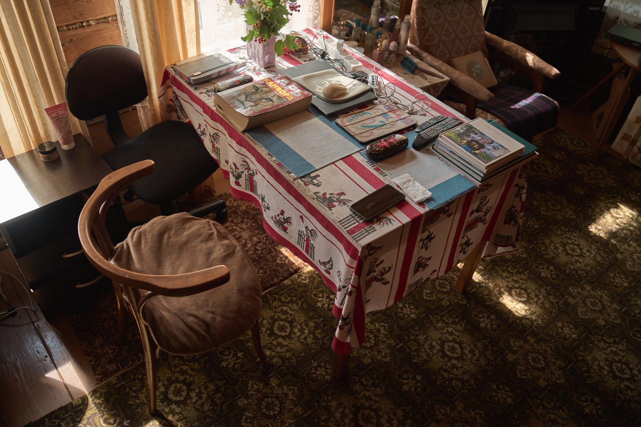 Пшеничное поле, битва Nerf и домик художницы. Фотограф Женя Пашкина