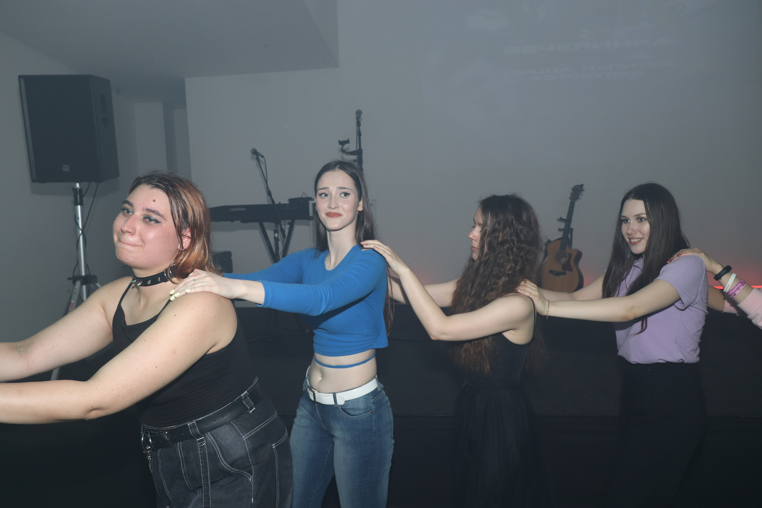 Дискотека 90х молодёжного «клуба 52». Ивентный фотограф в Санкт-Петербурге Олег Комков