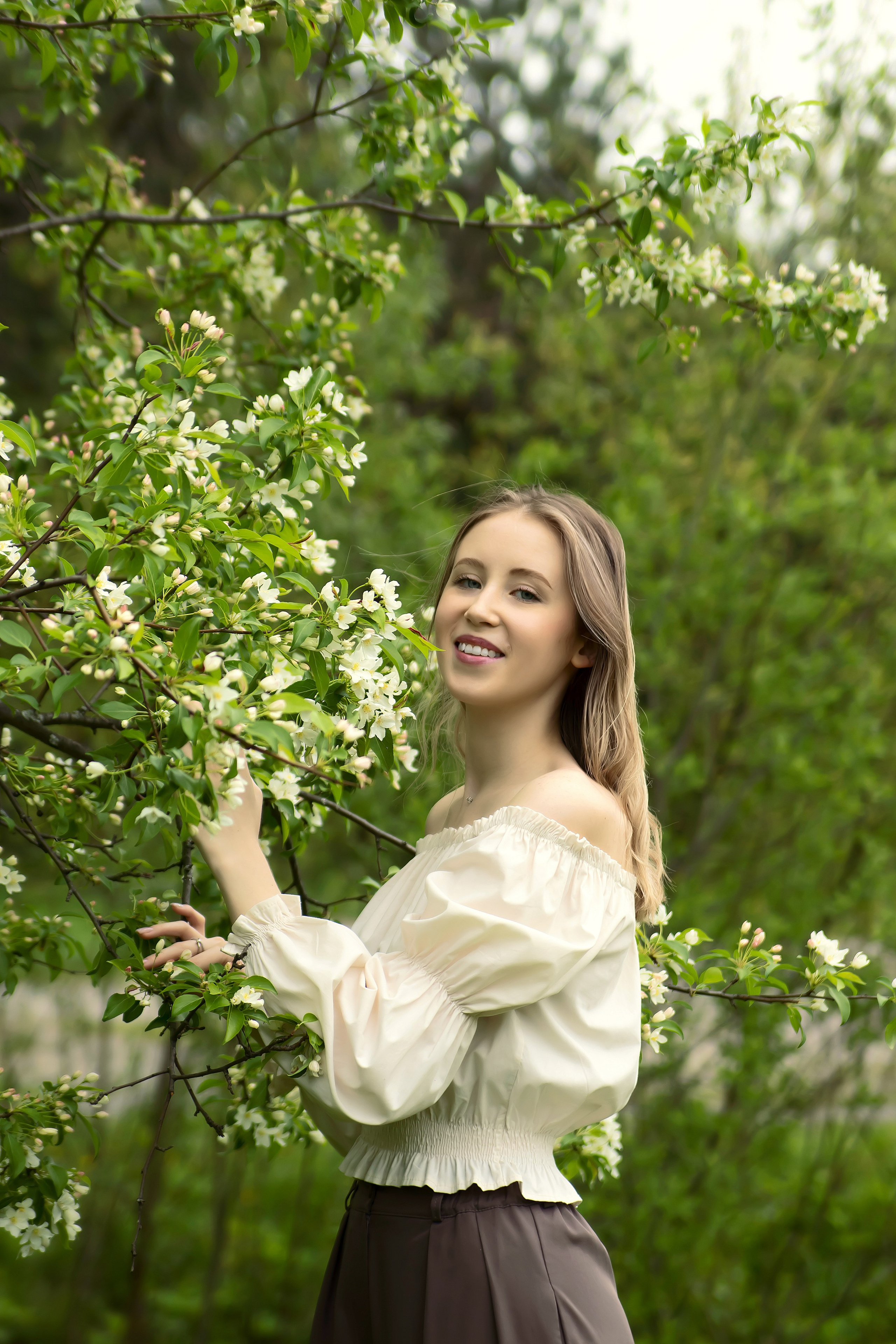 Индивидуальная фотосессия на цветении. Детский и семейный фотограф Кемерово Антонина Семеркова!