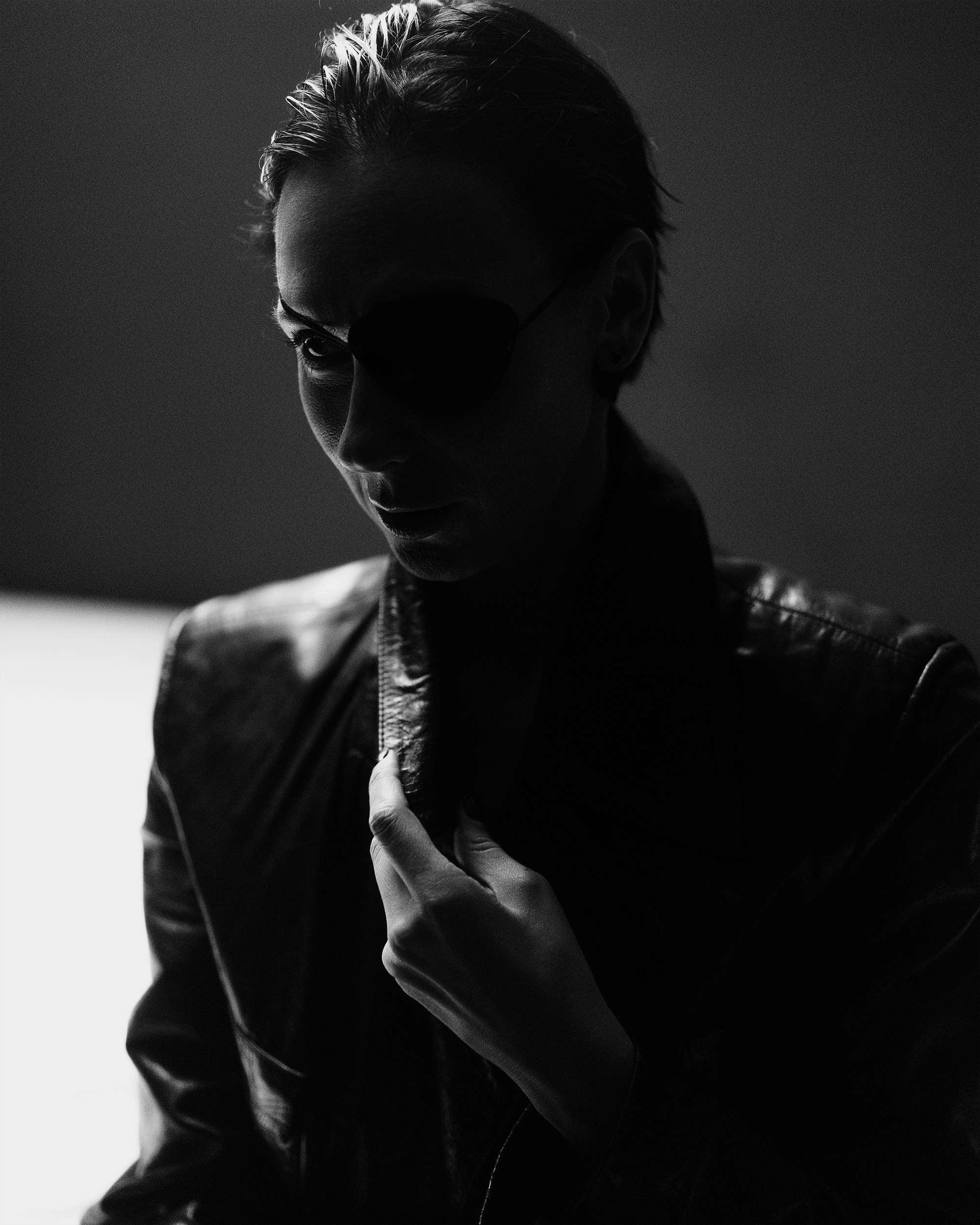 BLACK BIRD. Портретный психолог