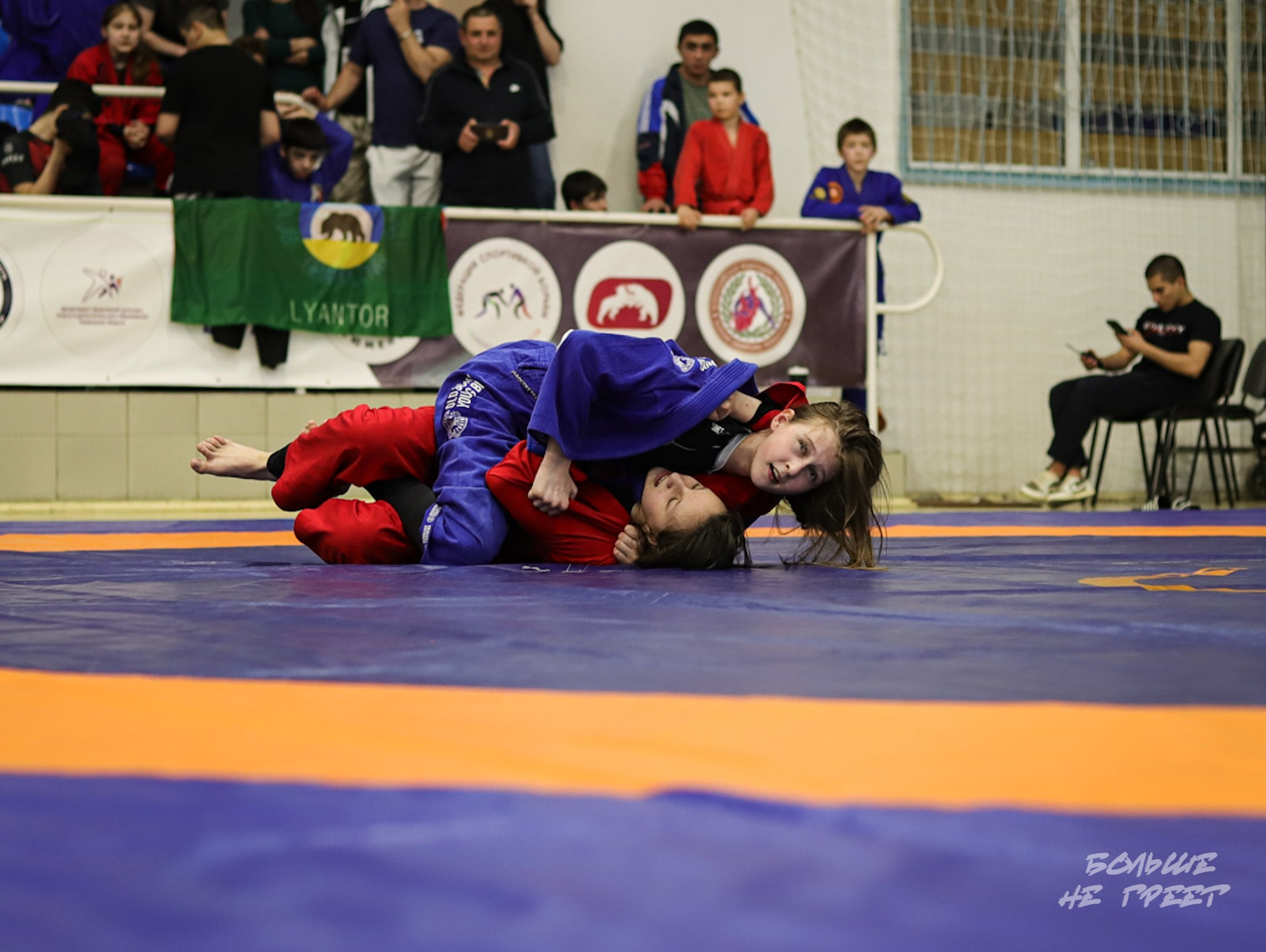 ПЕРВЕНСТВО УРФО ПО СПОРТИВНОЙ БОРЬБЕ ГРЭППЛИНГ И ГРЭППЛИНГ-ГИ. Больше не греет