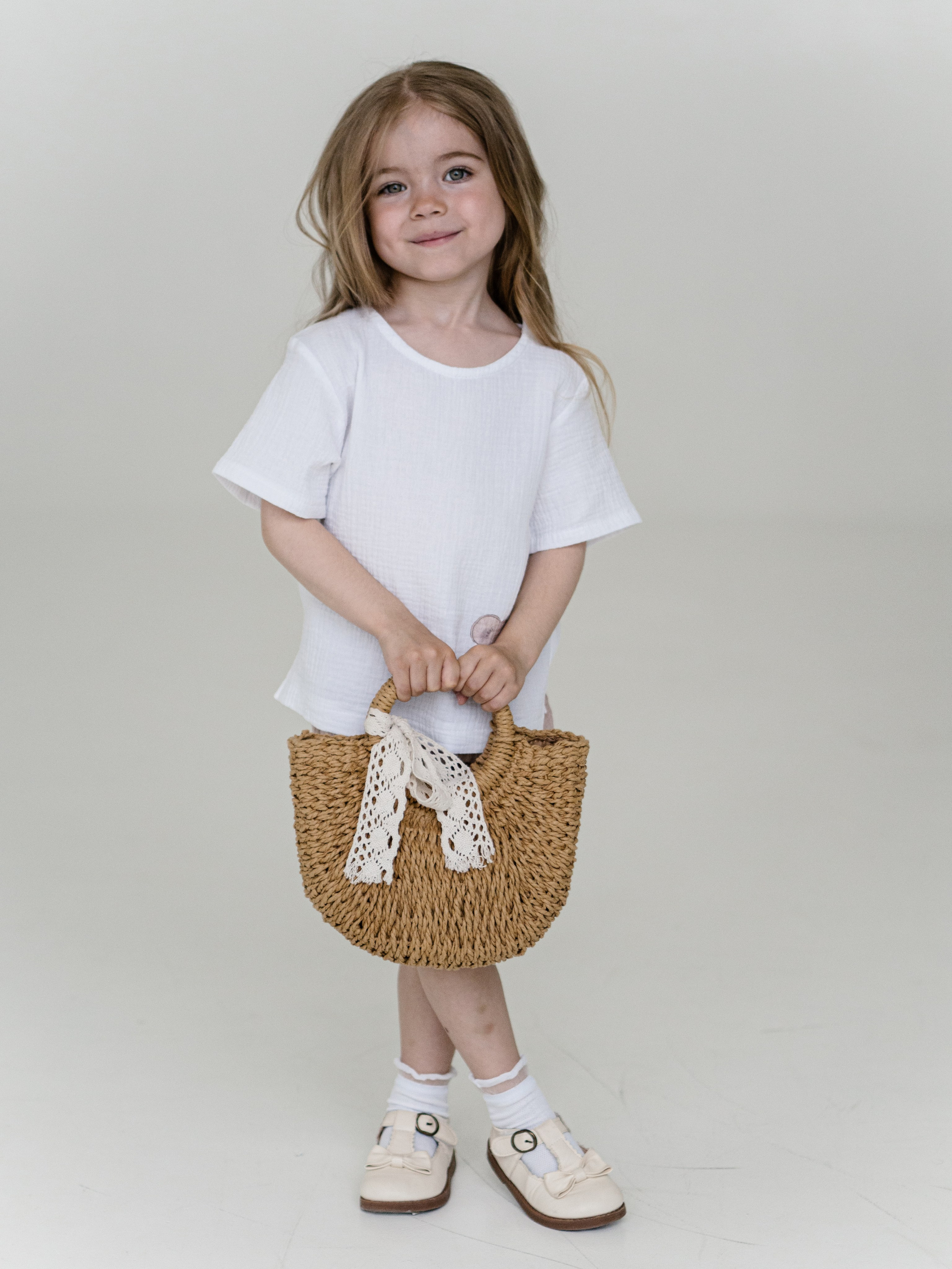 ЭМИЛИЯ. Продающий контент для маркетплейсов и e-commerce «под ключ»