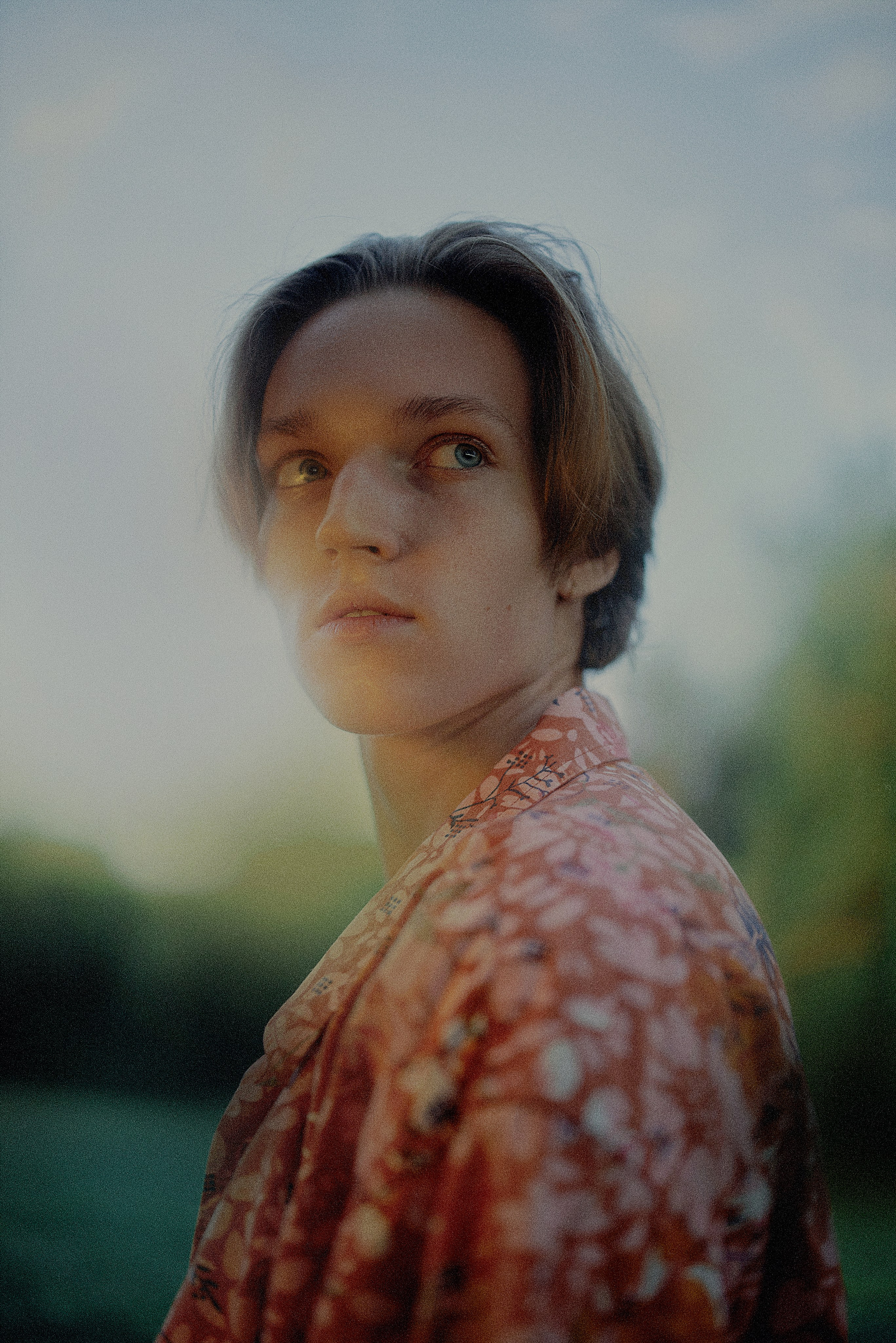 Игорь в гороховом поле. Антон Арнольд | Фотограф Минск