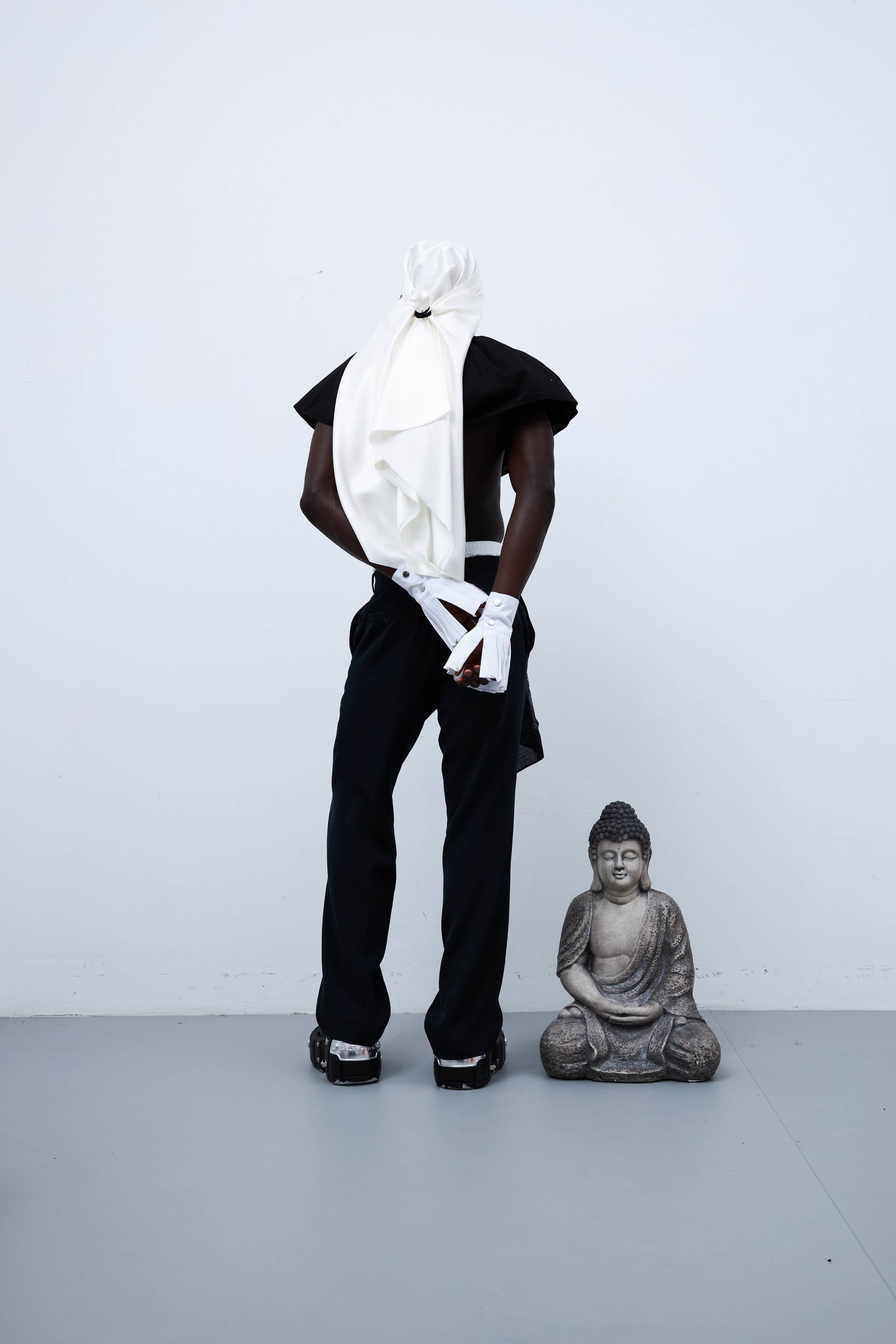 LOT «8». CRAZY.RENTT — Уникальная одежда в единственном экземпляре