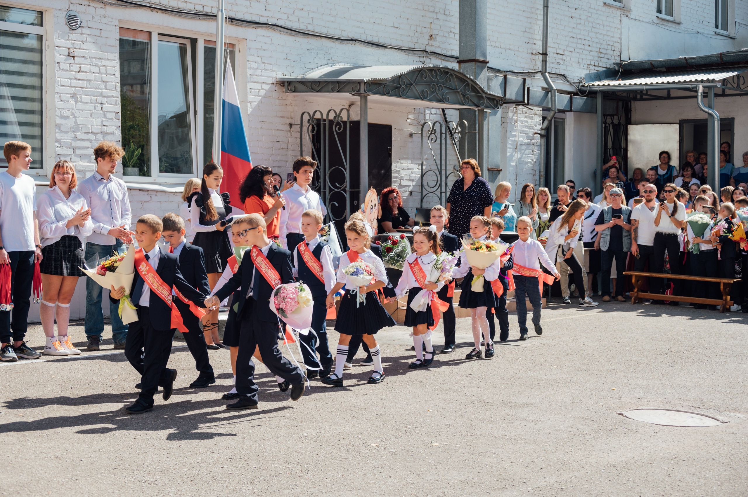Школьная фотосессия в Туле. Портретный, семейный, свадебный фотограф. Бизнес, контент съёмка. Тула