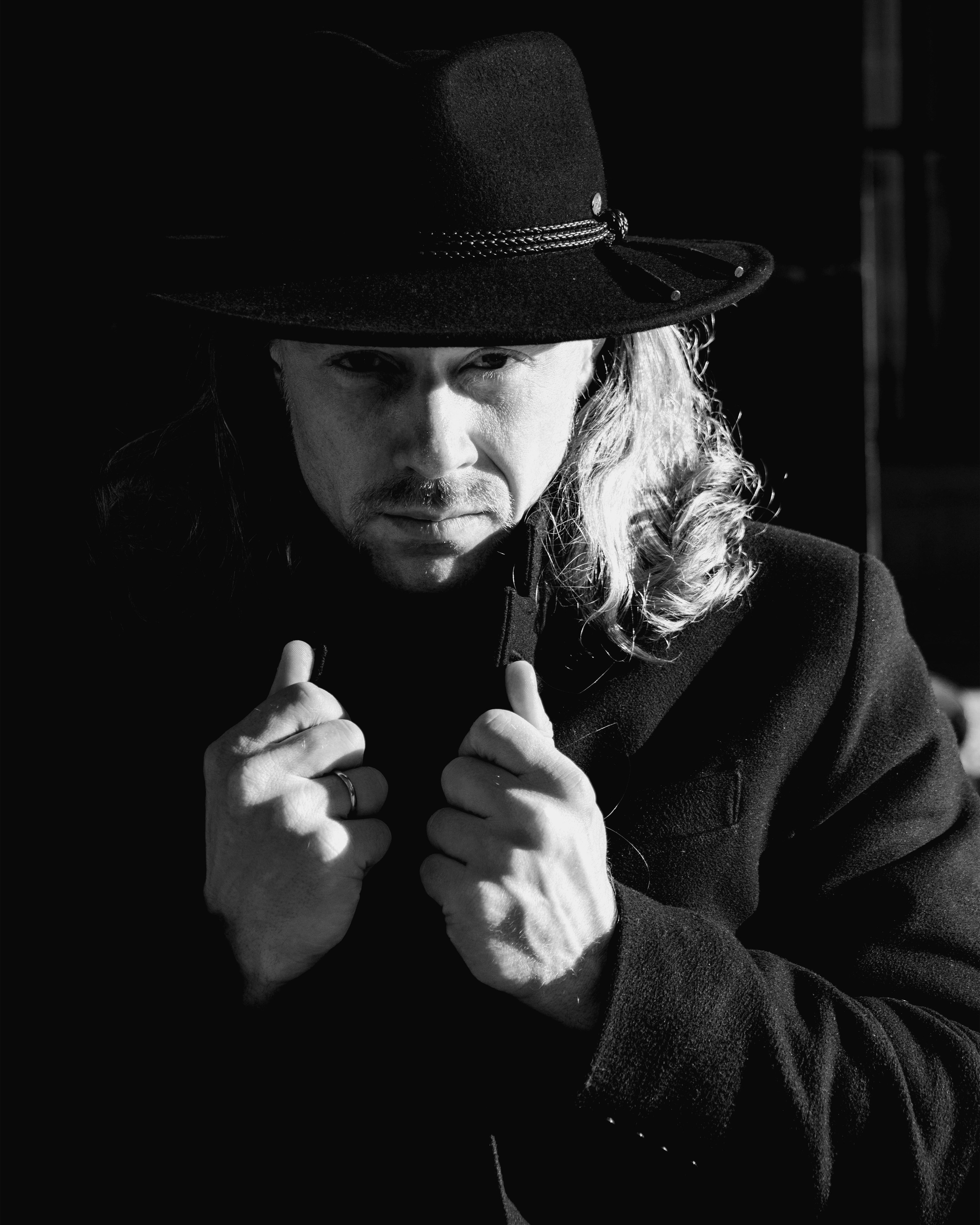 Константин — Stranger In A Strange Land. Индивидуальный фотограф в Москве