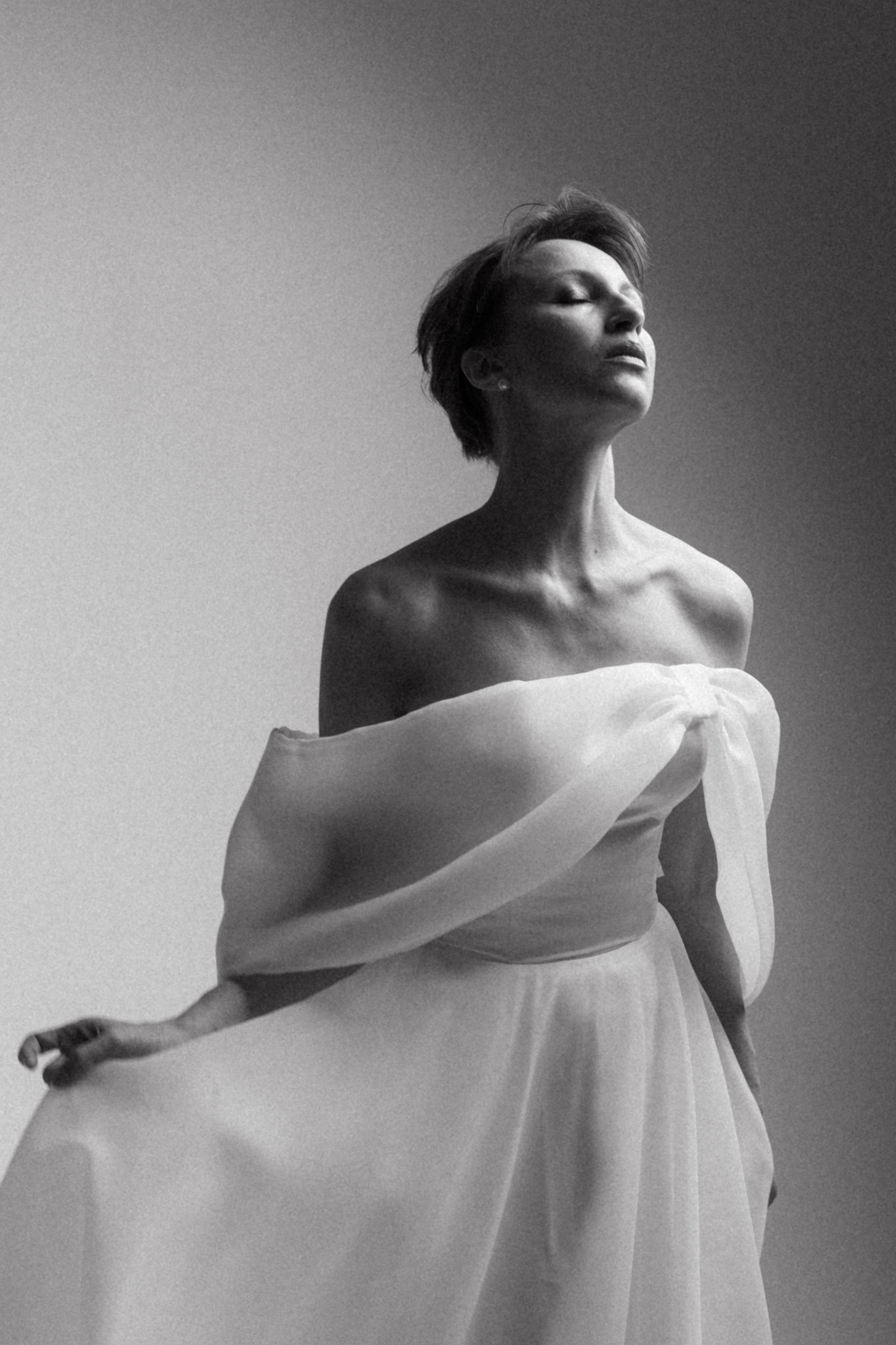 Наиви. Свадебный салон-ателье Бонжур в Минске Bonjour