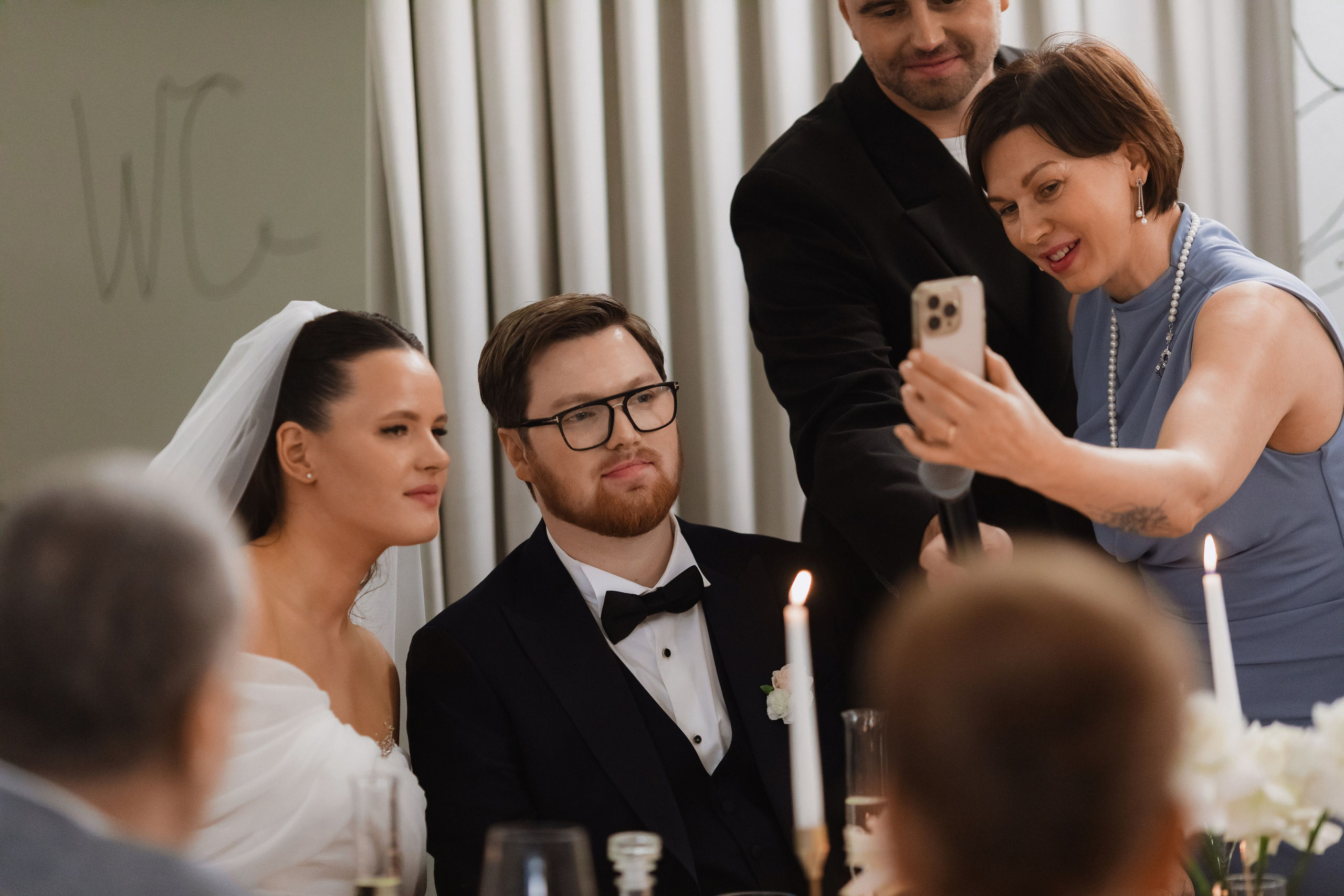 Свадебная фотосессия в Минске в итальянском ресторане La Scala