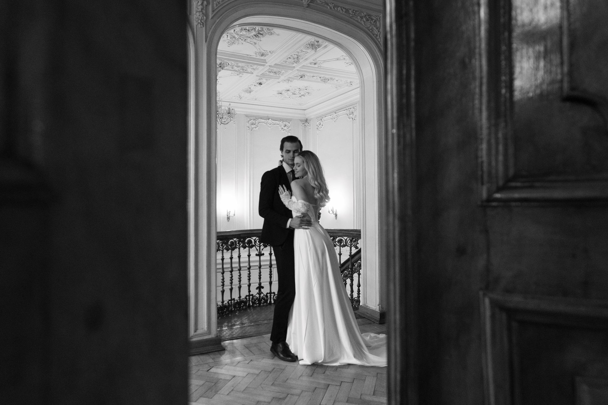 Свадебная фотосессия в Пушкинской библиотеке. Сергей Гладков свадебный фотограф в Москве