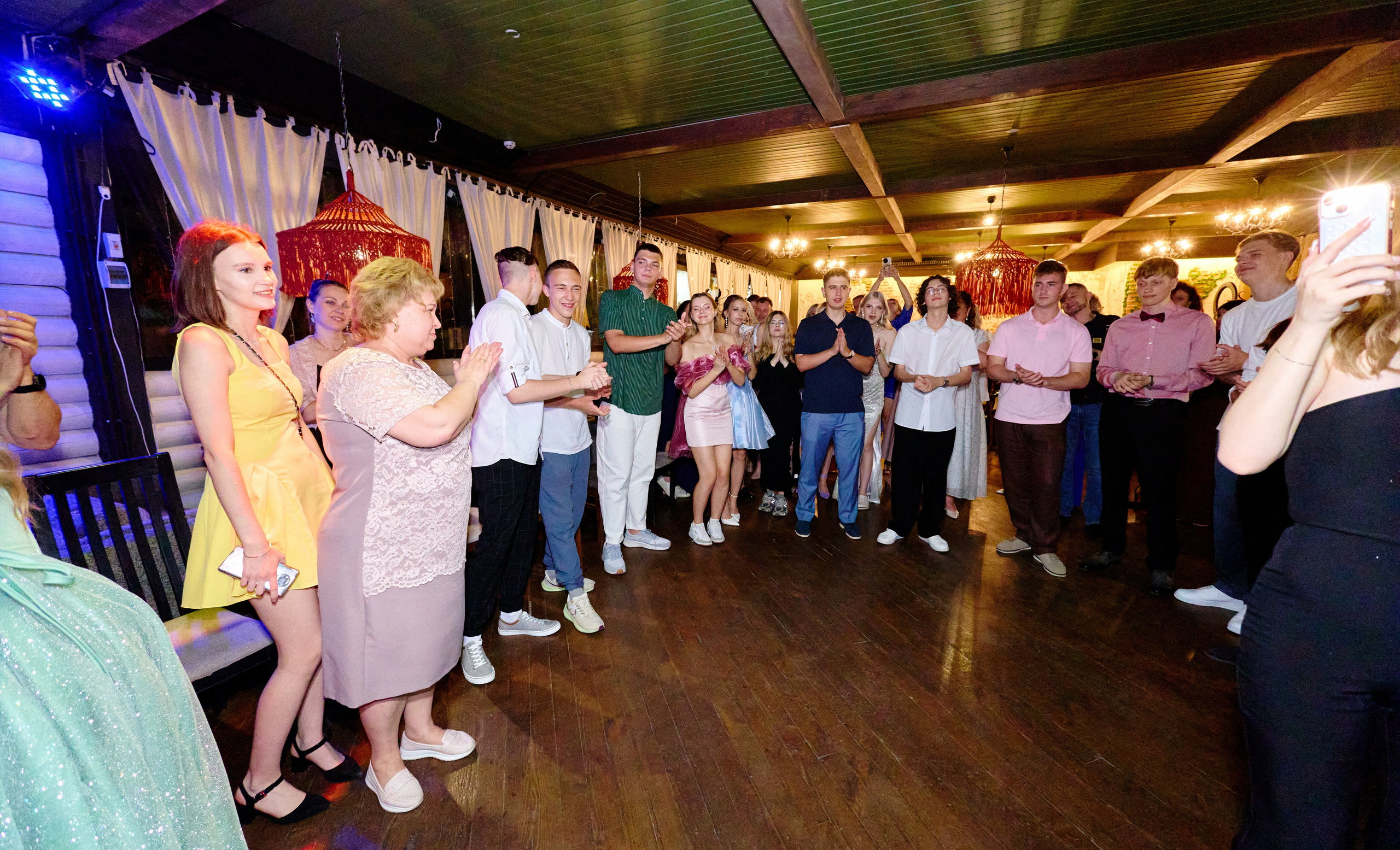 Выпускной 35 Сош. Фотограф Выпускные альбомы Таганрог Сергей Коробченко