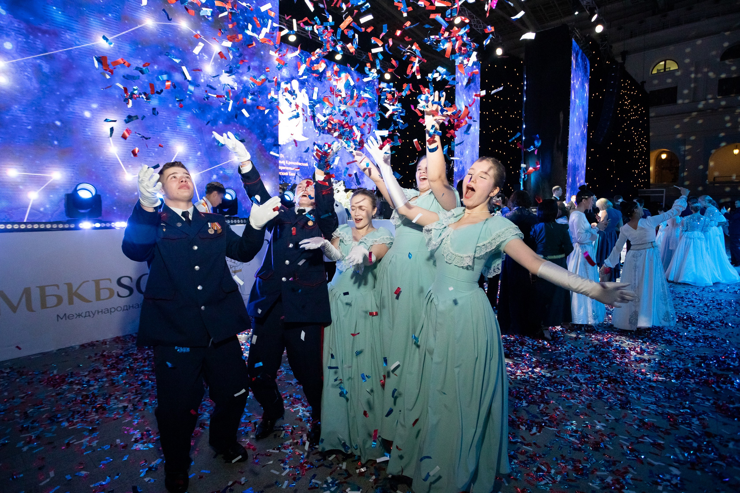 Кадетский бал. VICTOR SAPOZHNIKOV