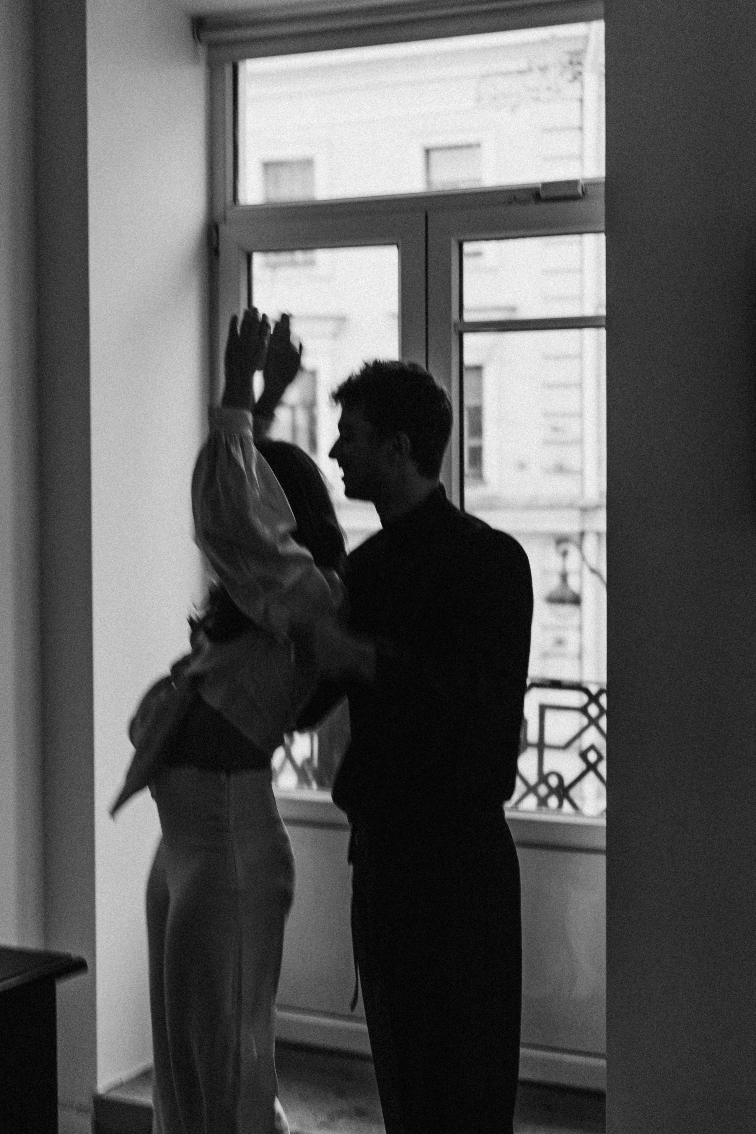 УТРО ЖЕНИХА И НЕВЕСТЫ В ПИТЕРСКОЙ КВАРТИРЕ И СЬЕМКА С СВАДЕБНЫХ ОБРАЗАХ. Профессиональный фотограф, Санкт-Петербург — Виктория Богомолова