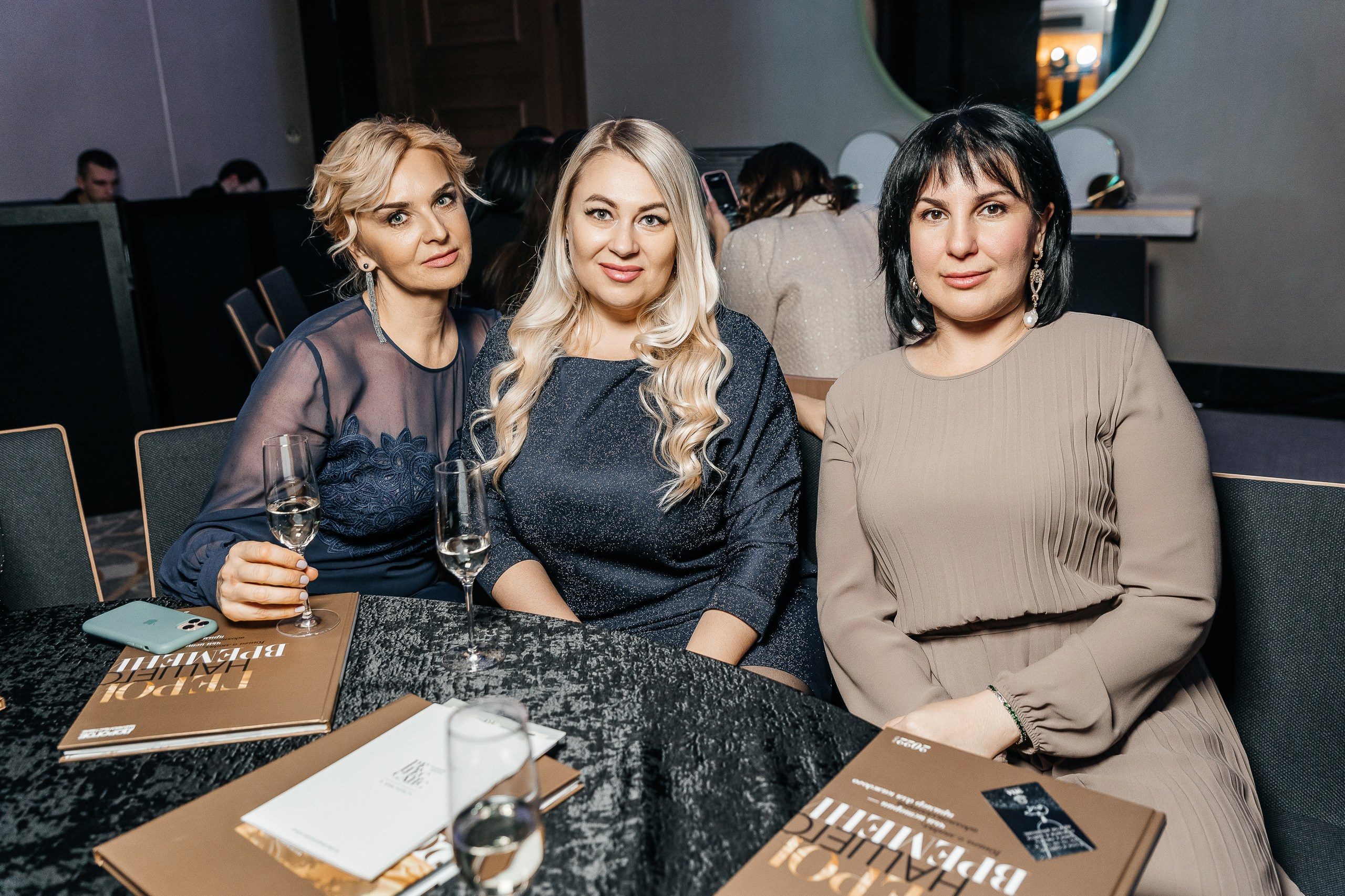 ПРЕЗЕНТАЦИЯ КНИГИ «ГЕРОИ НАШЕГО ВРЕМЕНИ». Свадебный и репортажный фотограф в Ростове-на-Дону Павел Кислов