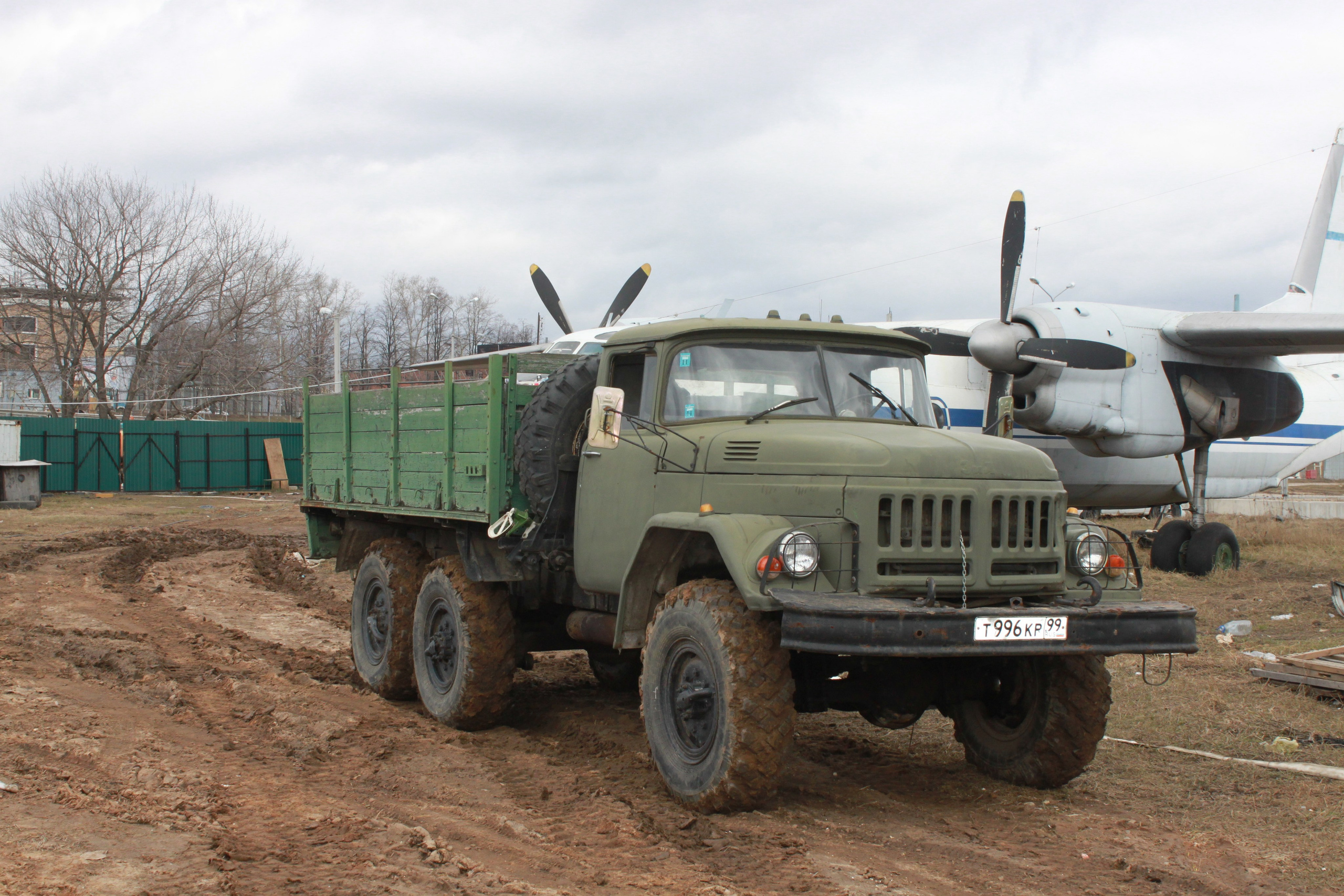 Ил-14Т «Голубая Мечта» работы в Тушино (2011 г.). Фотоальбом показывающий увлекательный мир авиации и мир медведей Андрея Иванова