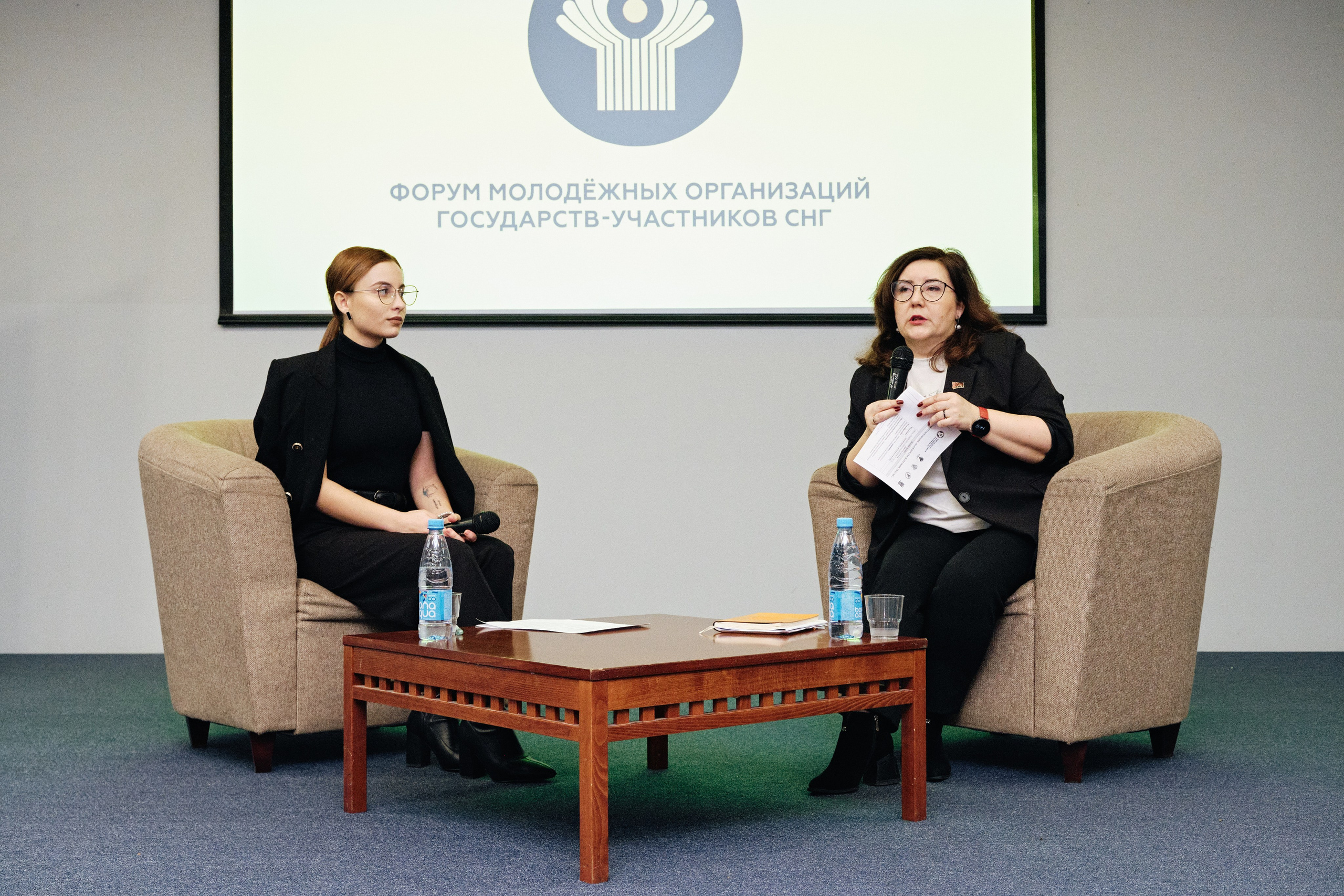 Молодежный форум стран СНГ. Семейные и свадебные фотосессии в СПб, в студии, на улице, на природе