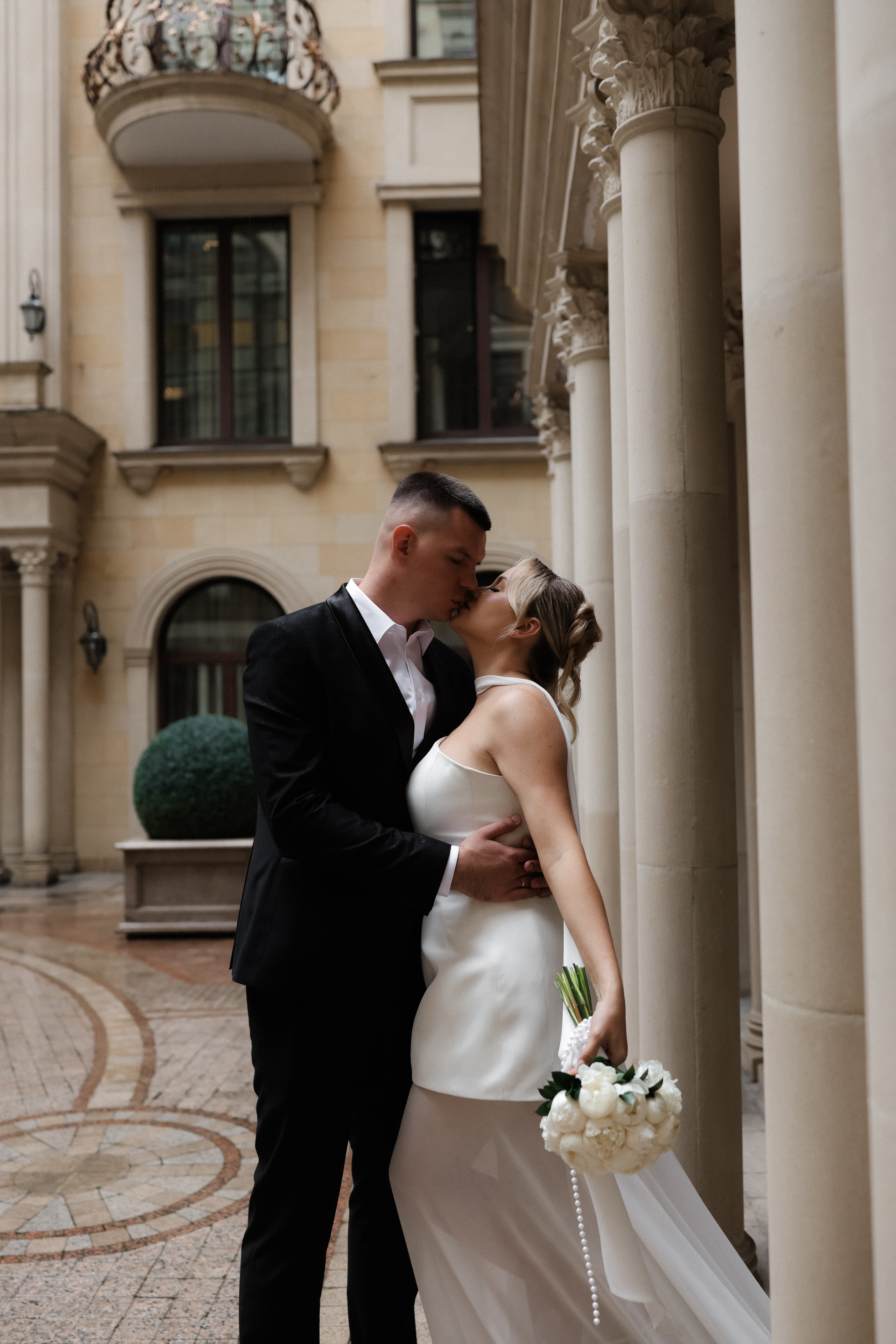 Laura and Artem's Wedding at the St. Regis Hotel. Свадебный фотограф в Москве Людмила Яковлева