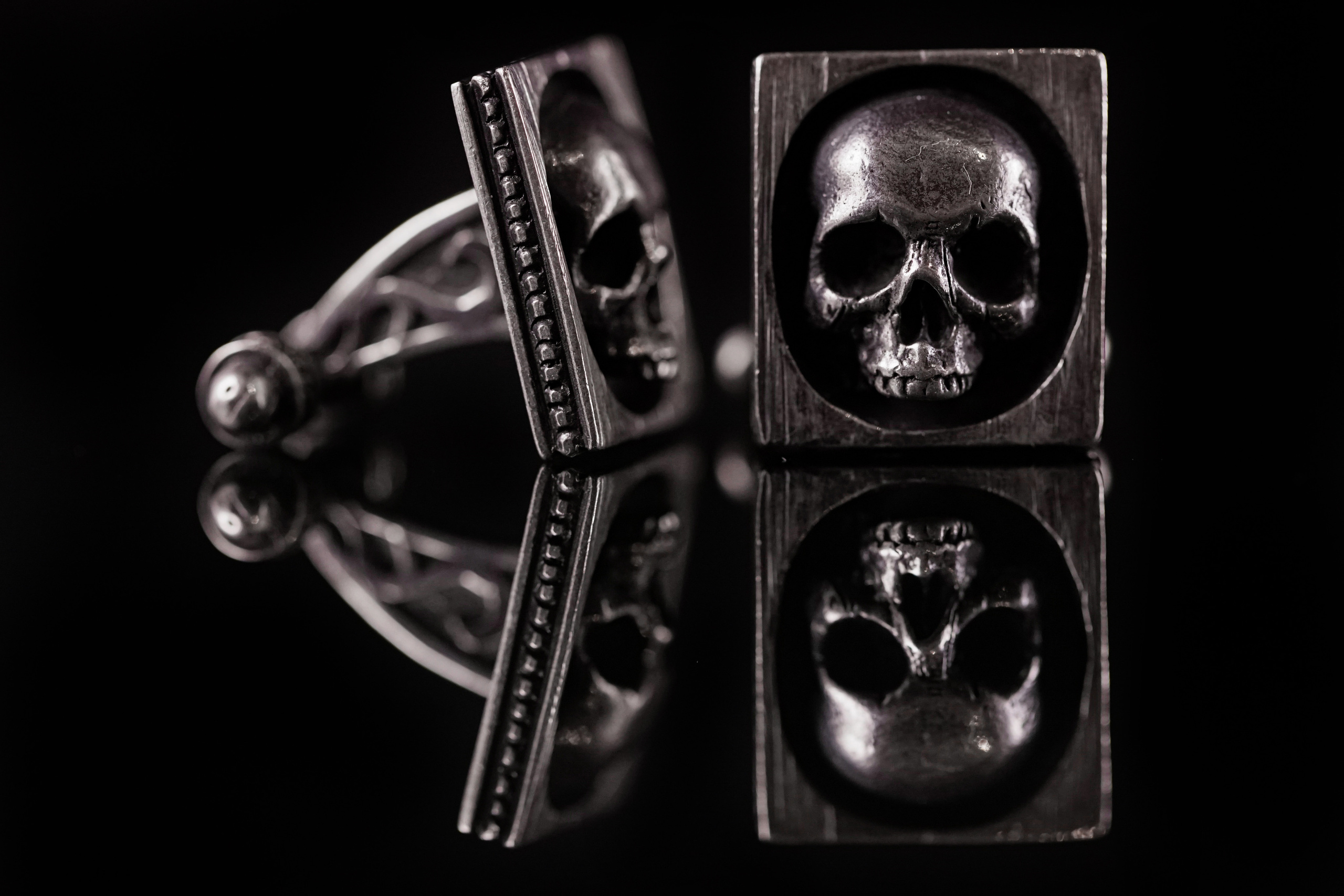 Bloome hard. Photograph and videograph in Israel